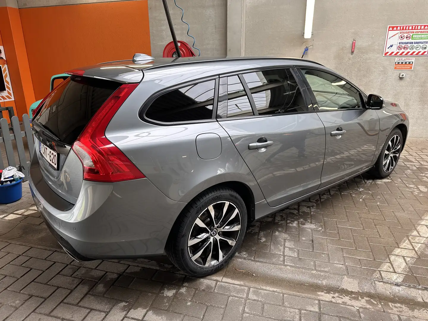 Volvo V60 2.0 D3 Dynamic Edition Geartronic - 2