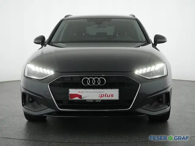 Audi A4 view 12