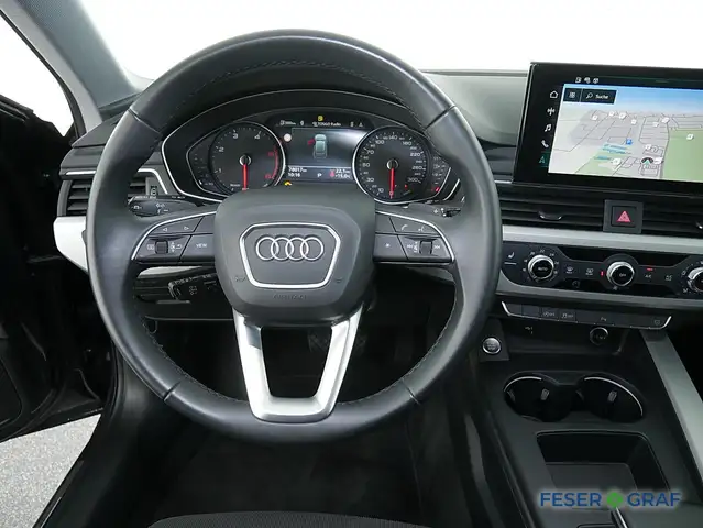 Audi A4 view 11