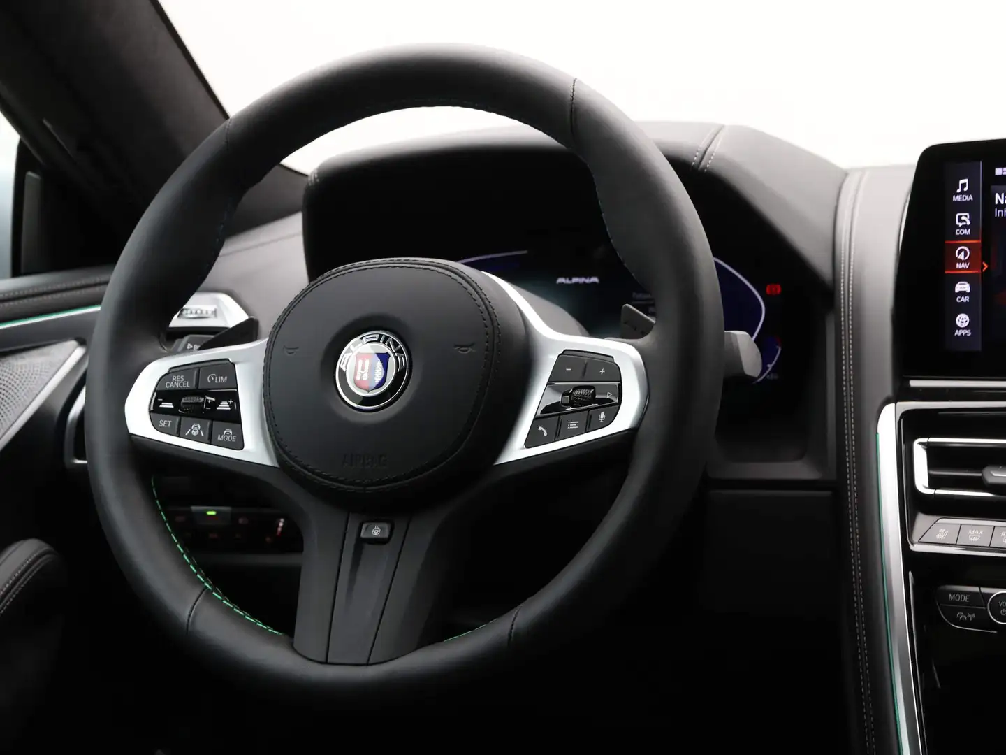 Alpina B8 Gran Coupé SWITCH-TRONIC Allrad - Pure Metal Silve Silver - 2