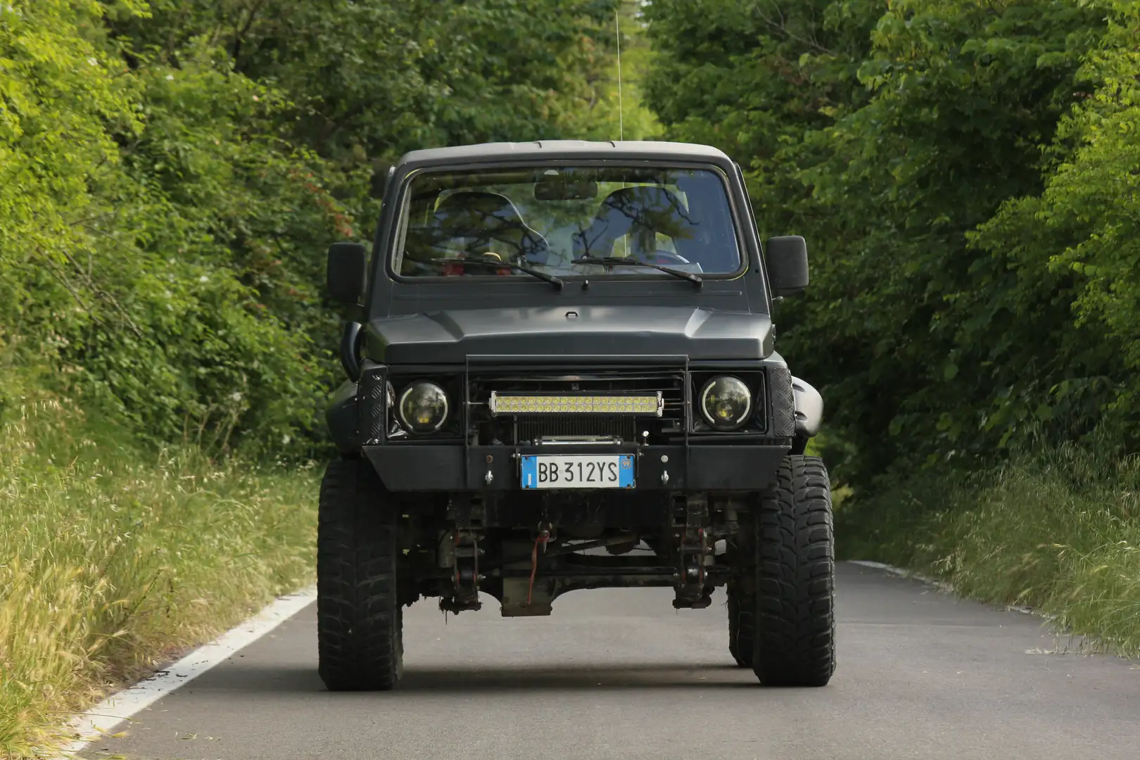 Suzuki Samurai Negru - 2