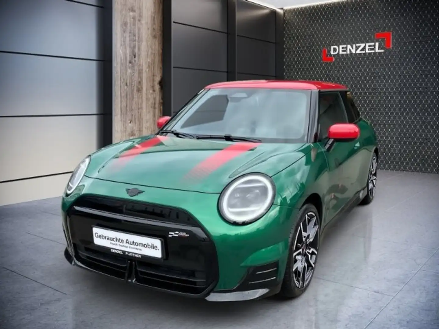 MINI Cooper E J01 HC0 Groen - 1