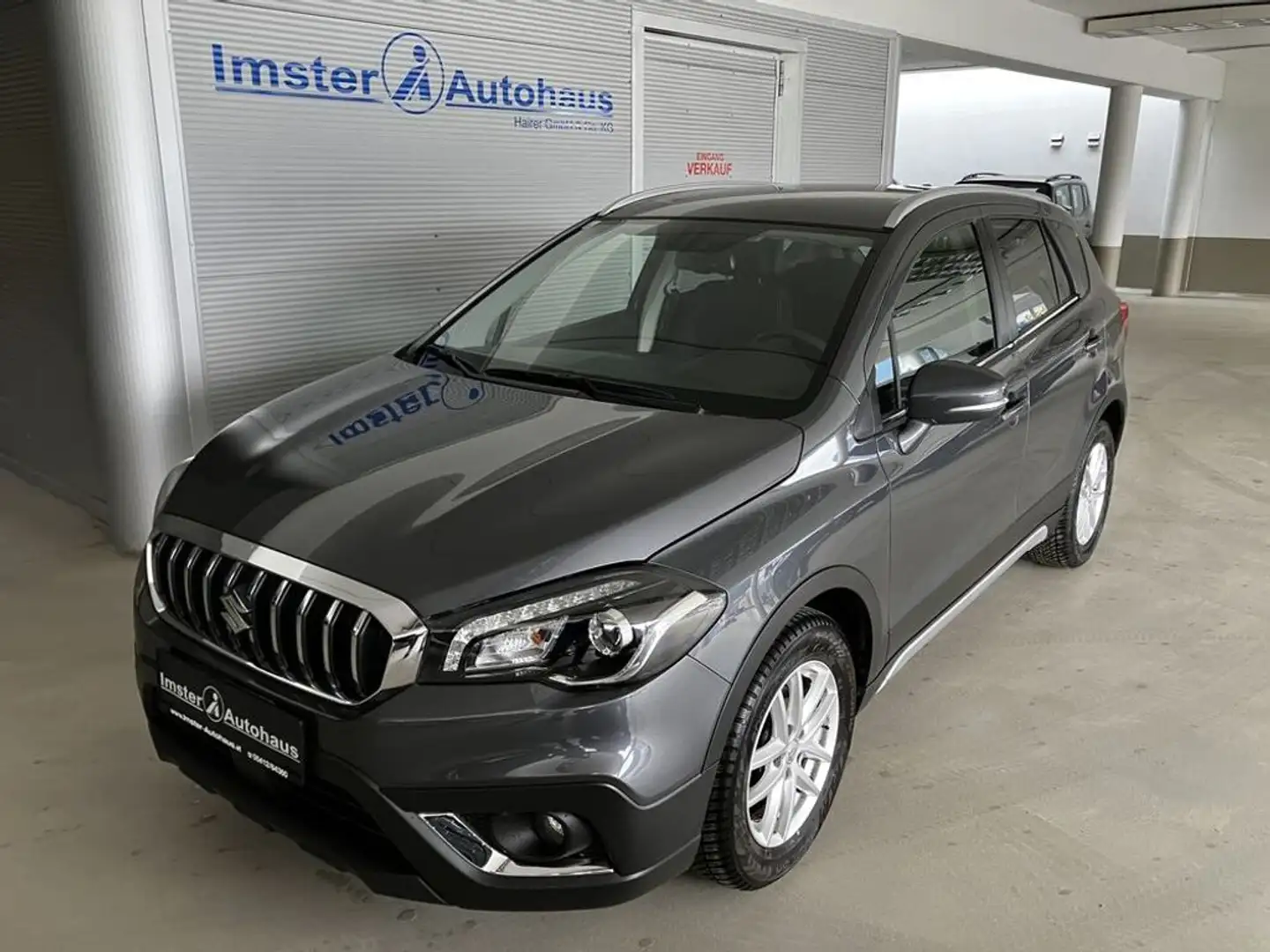 Suzuki SX4 S-Cross 1,0 DITC 4WD shine Aut. 4WR Grau - 2