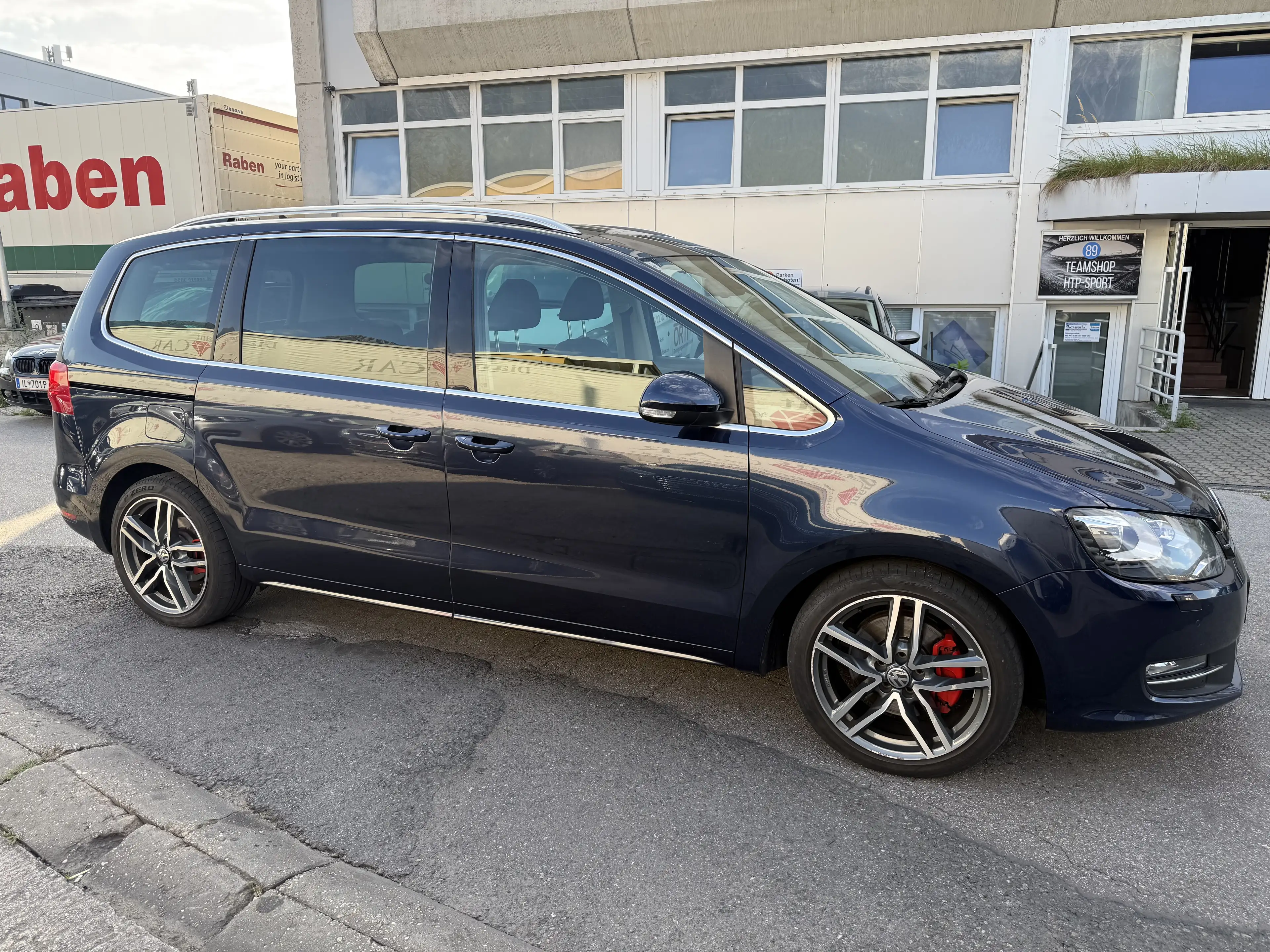Volkswagen Sharan Sky BMT 2,0 TDI DPF — photo 8