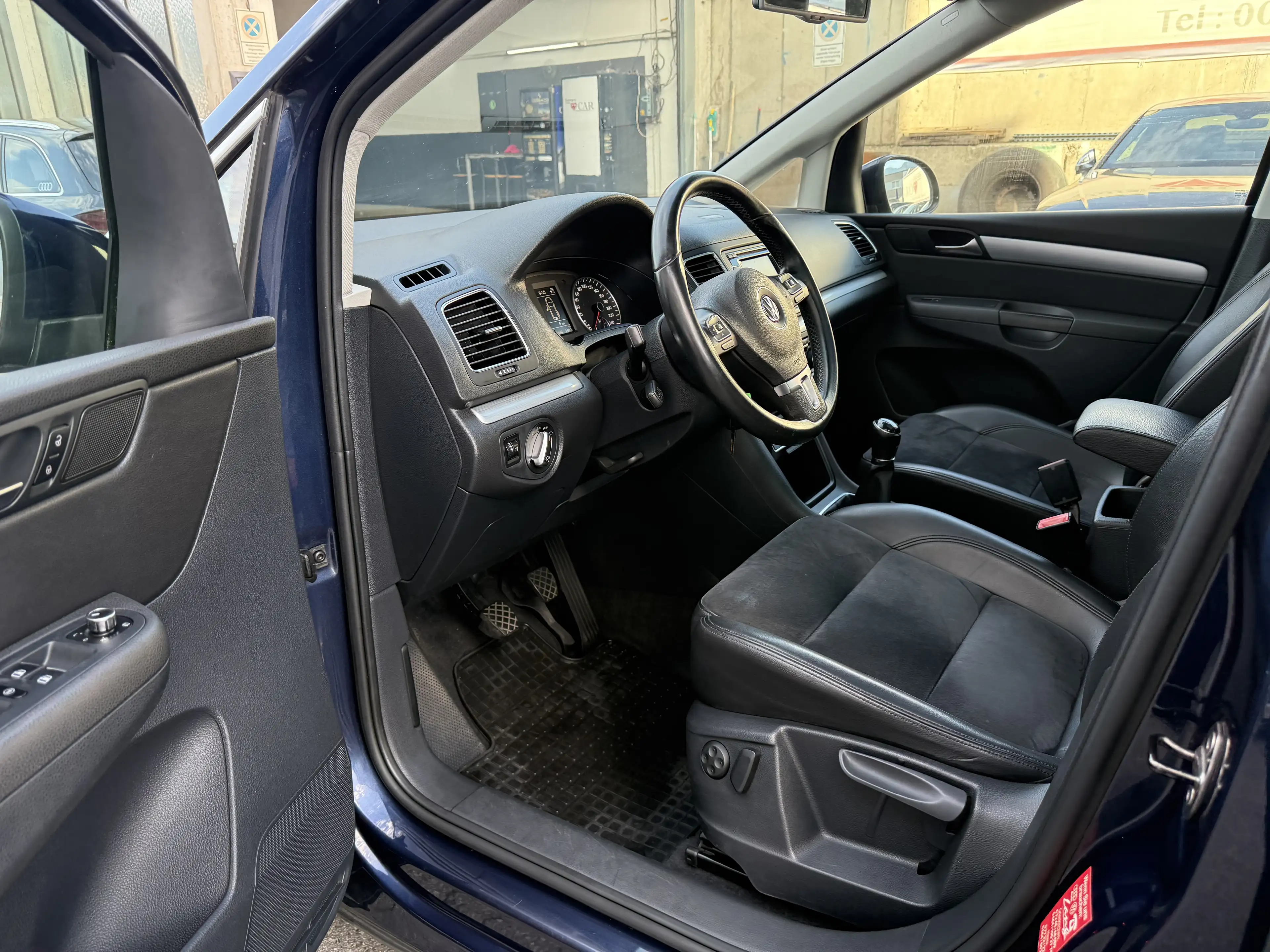 Volkswagen Sharan Sky BMT 2,0 TDI DPF — photo 11