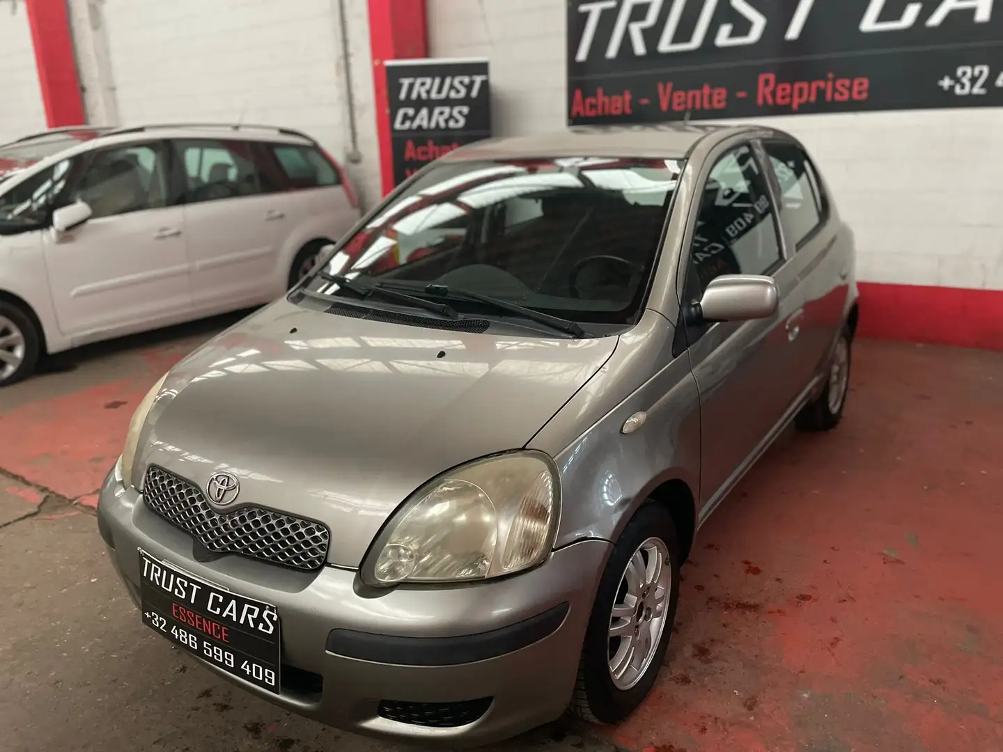 Toyota Yaris Yaris 1.3i VVT-i 12 MOIS DE GARANTIE Bronze - 2