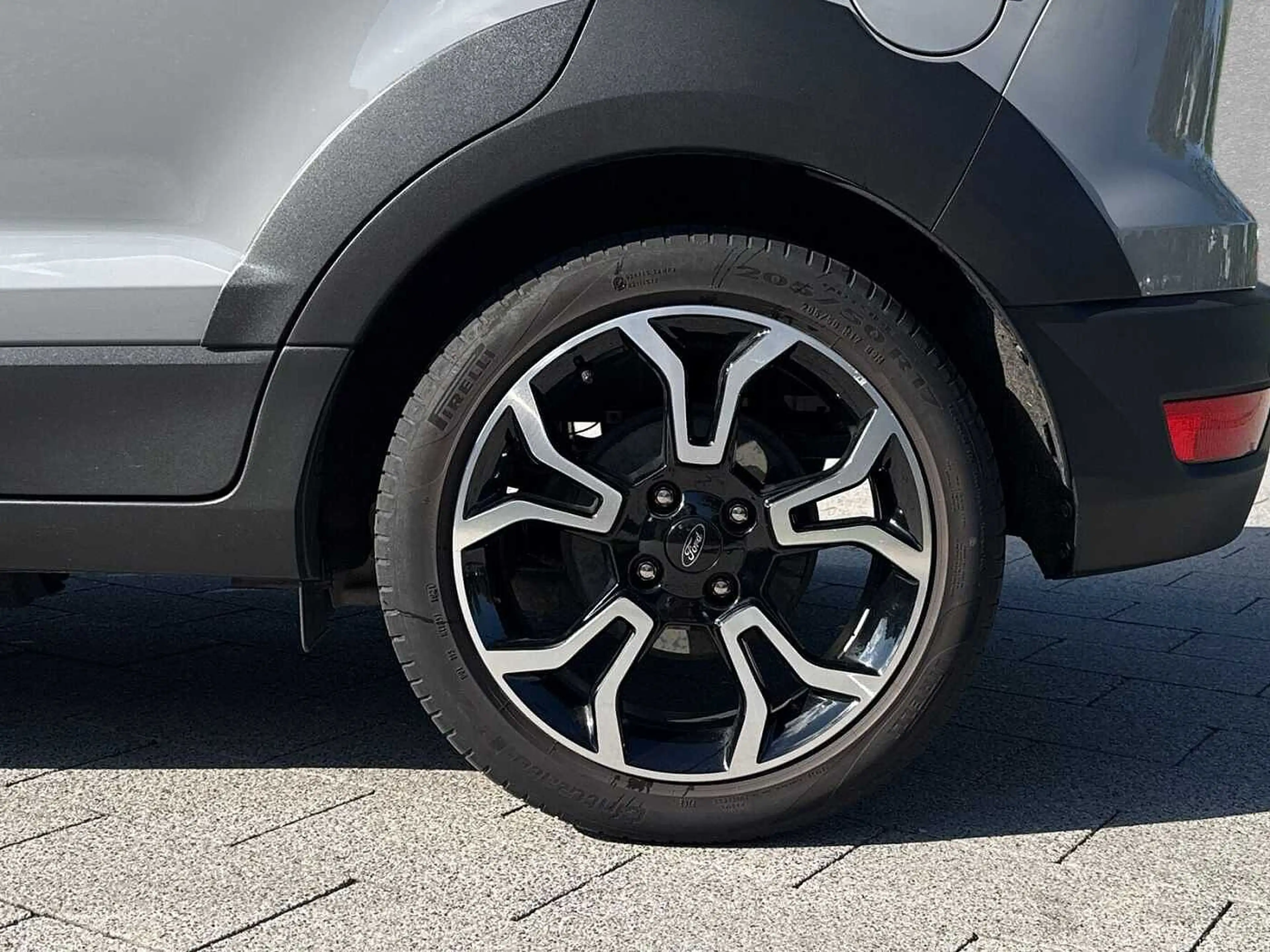Ford EcoSport 1.0 EcoBoost ACTIVE *AHK* — photo 9