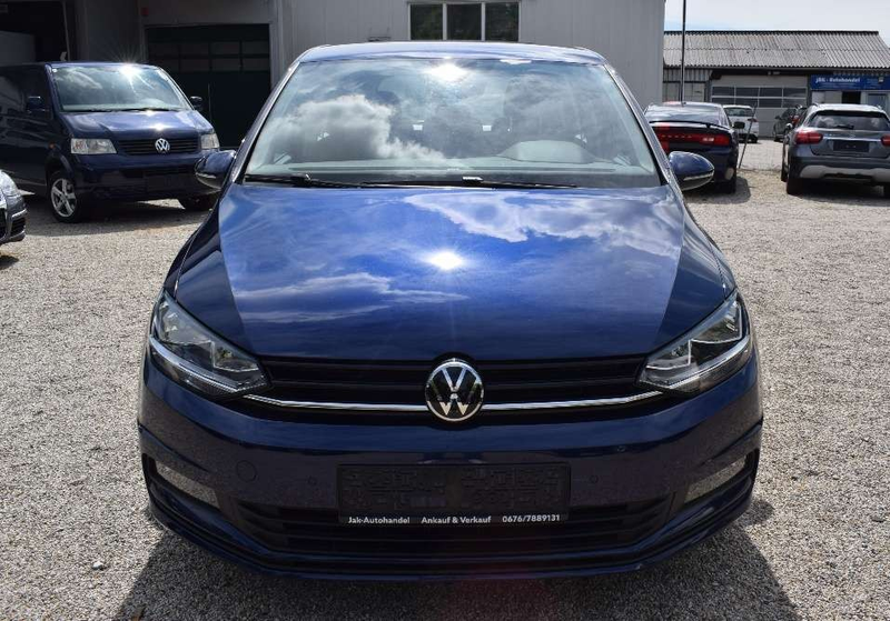 Volkswagen Touran 2,0 TDI — photo 2