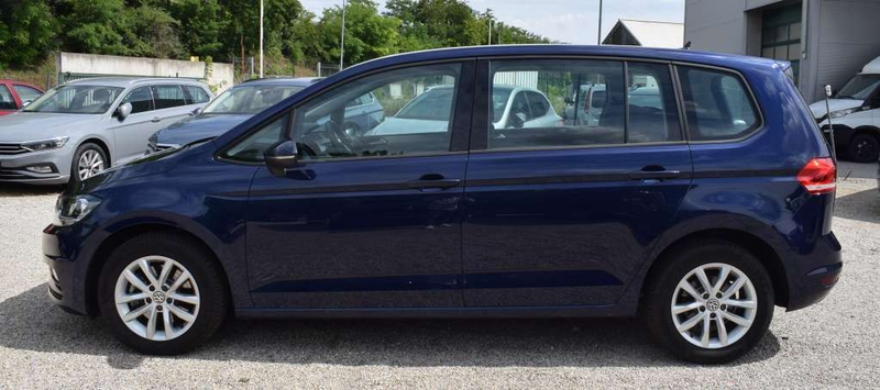 Volkswagen Touran 2,0 TDI — photo 3