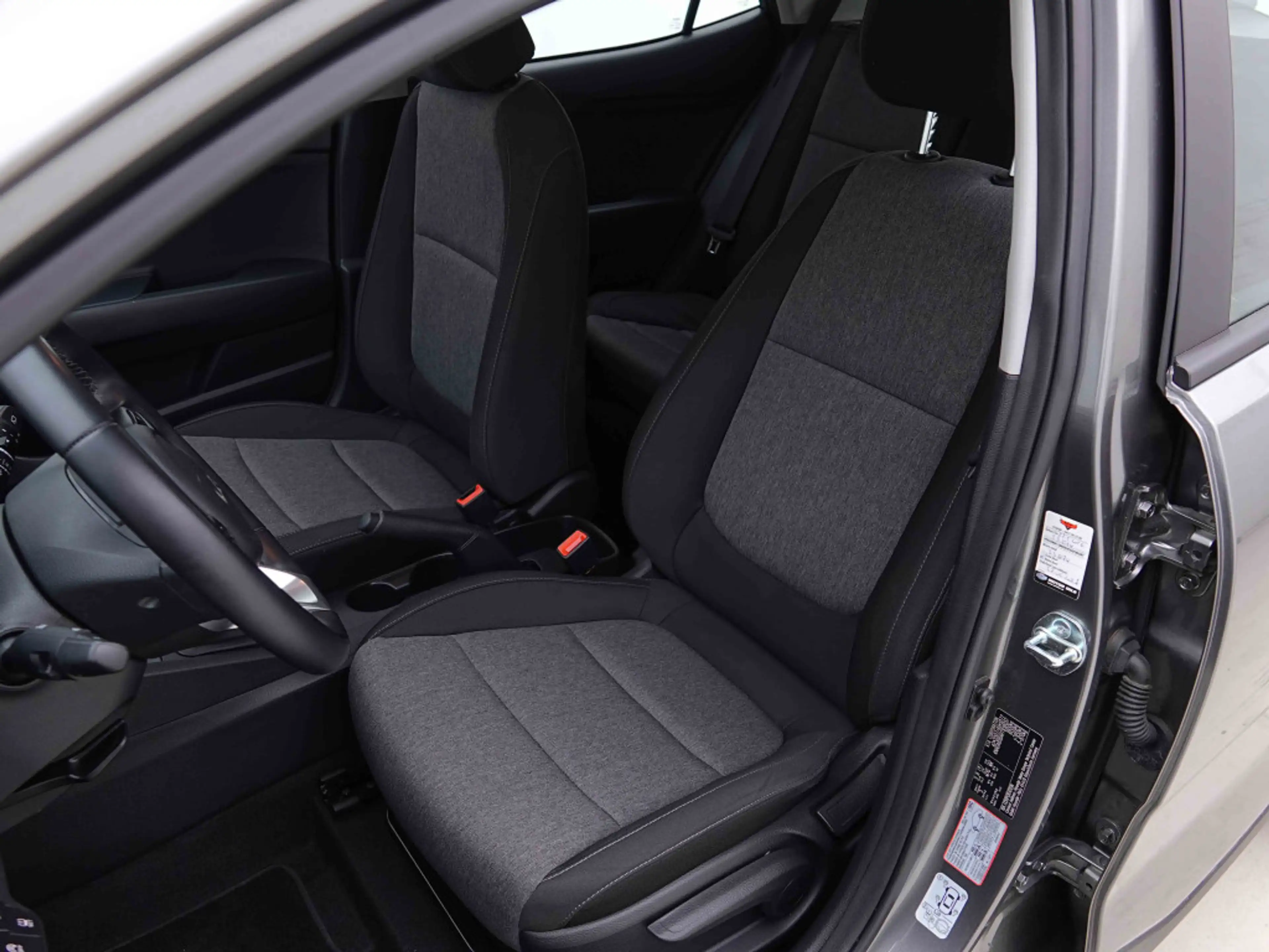 Kia Stonic 1.2i 85 Pure — photo 7