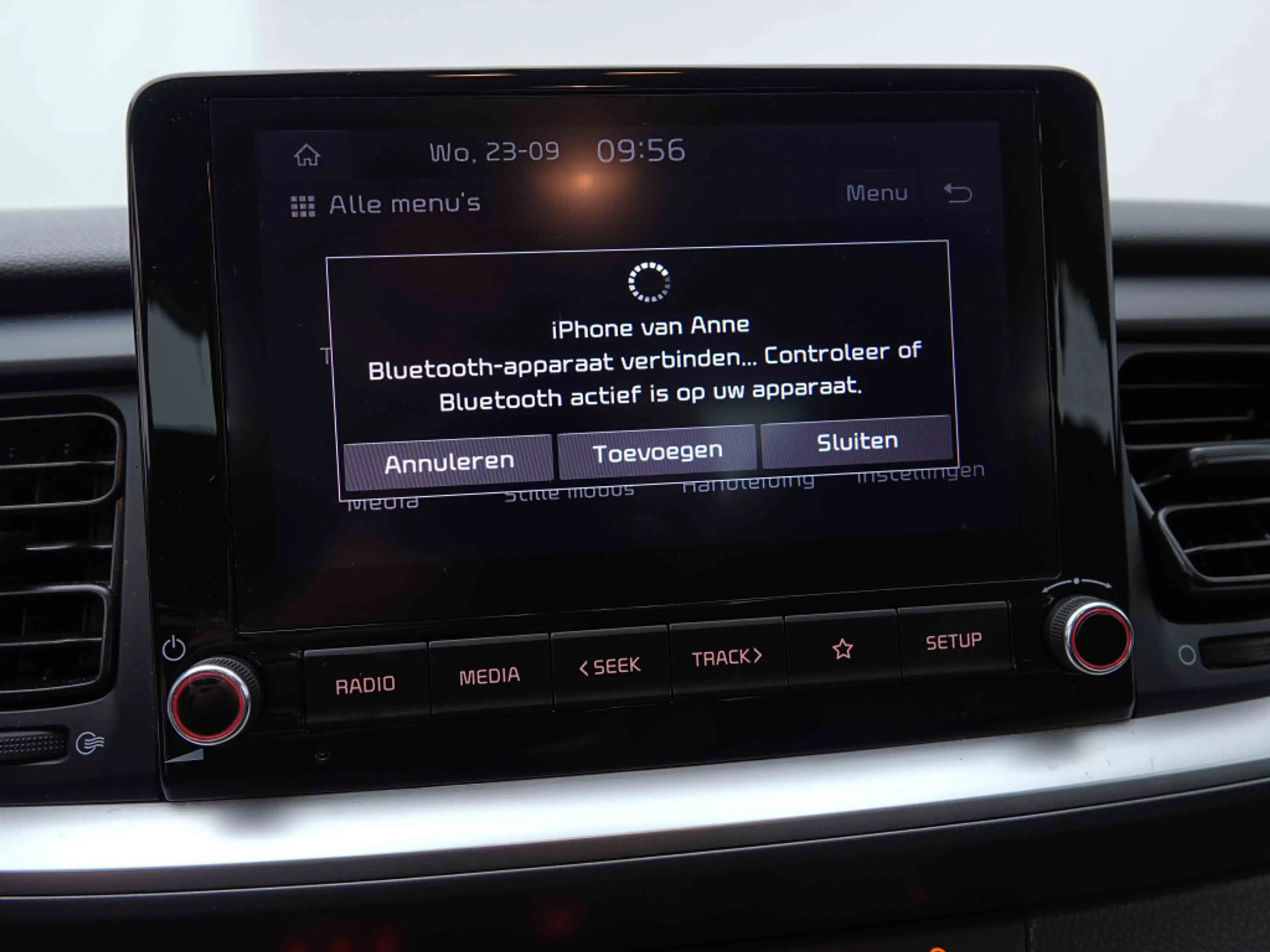 Kia Stonic 1.2i 85 Pure — photo 11