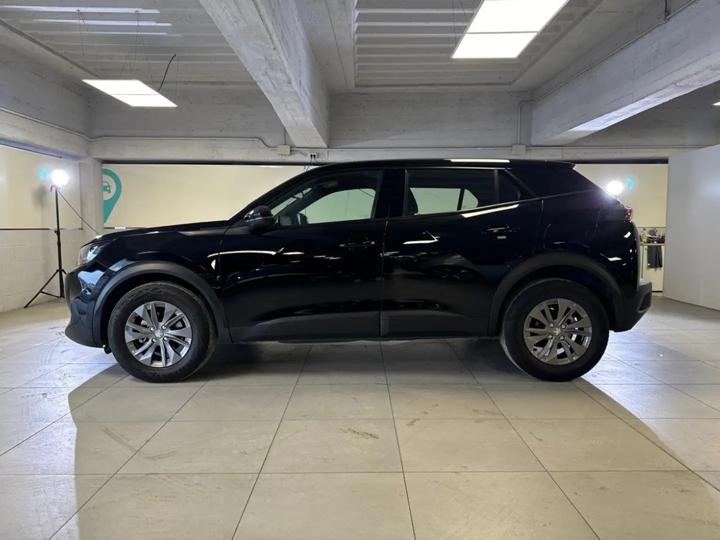 Peugeot 2008 PureTech 100 Active Pack S/S Noir - 2