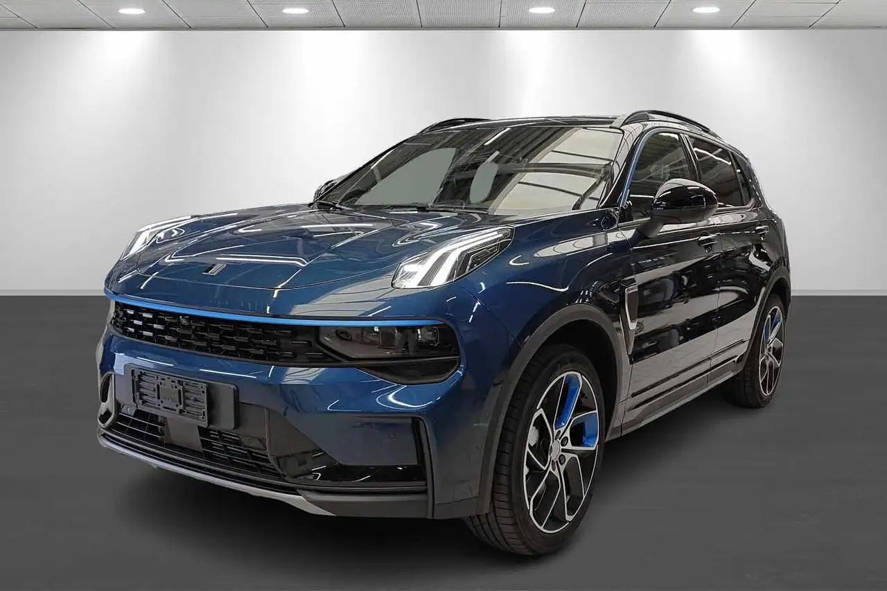 Lynk & Co 01