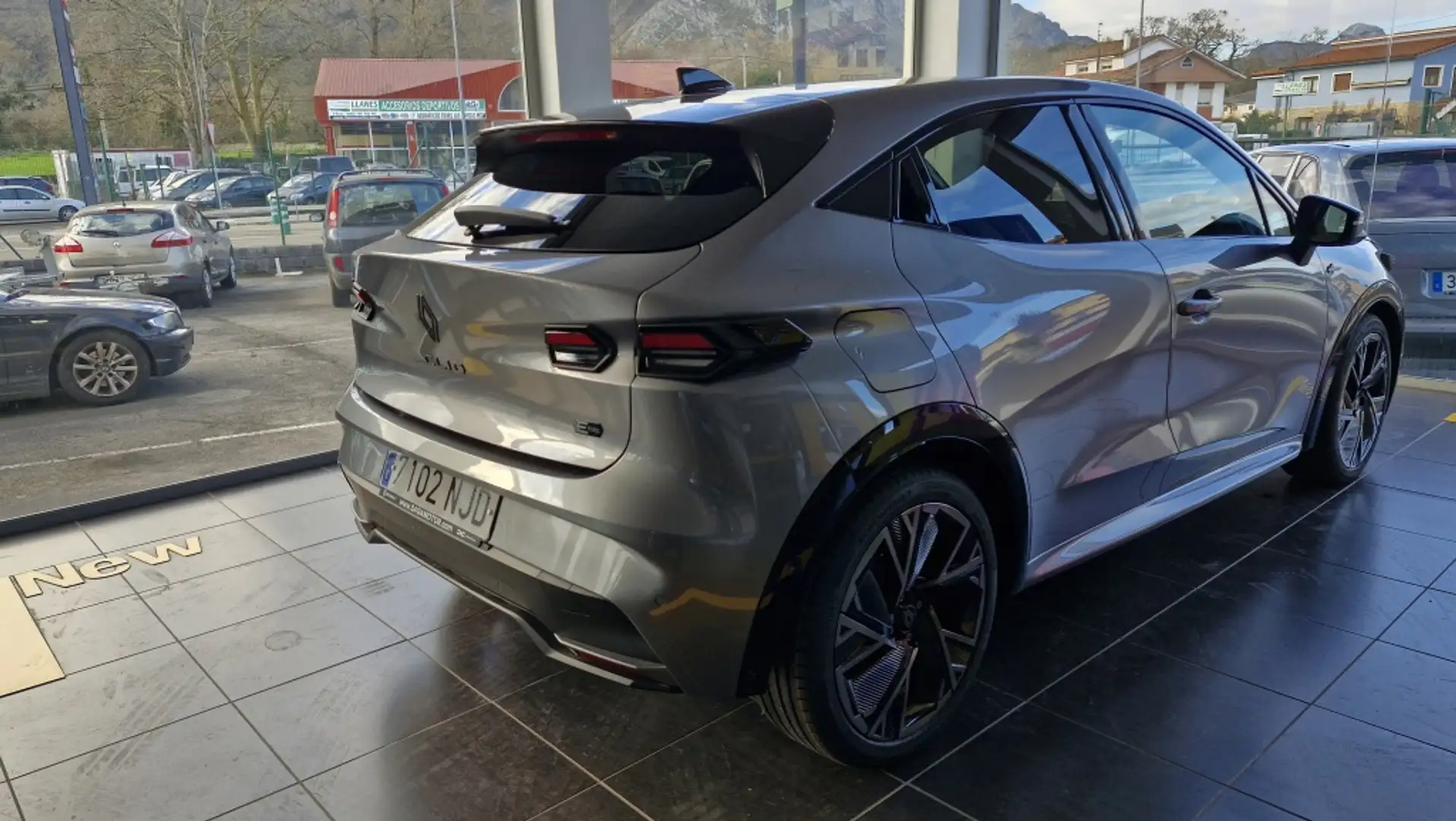 Renault Clio Full Hybrid E-TECH Esprit Alpine117kW Gris - 1