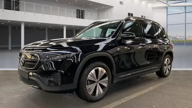 Mercedes-Benz EQB 250 Batterie96,8%*Night*360*Pano*Sound*Kamer