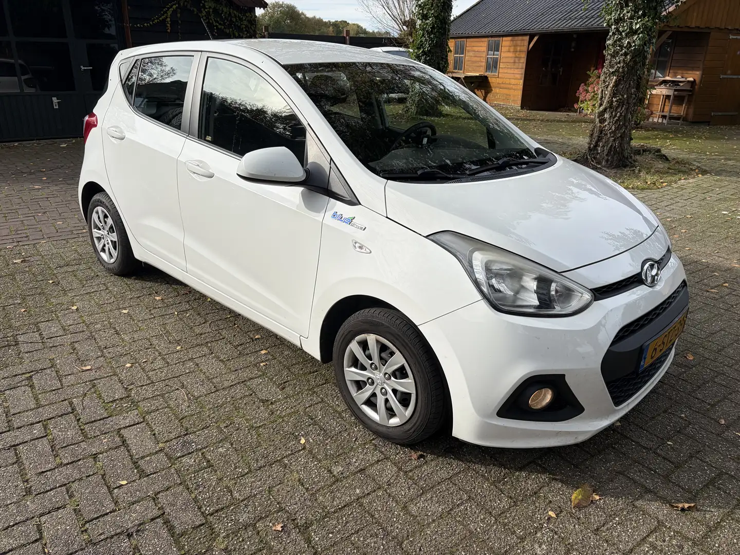 Hyundai i10 1.0i i-Motion 5 Deurs climate control Wit - 2