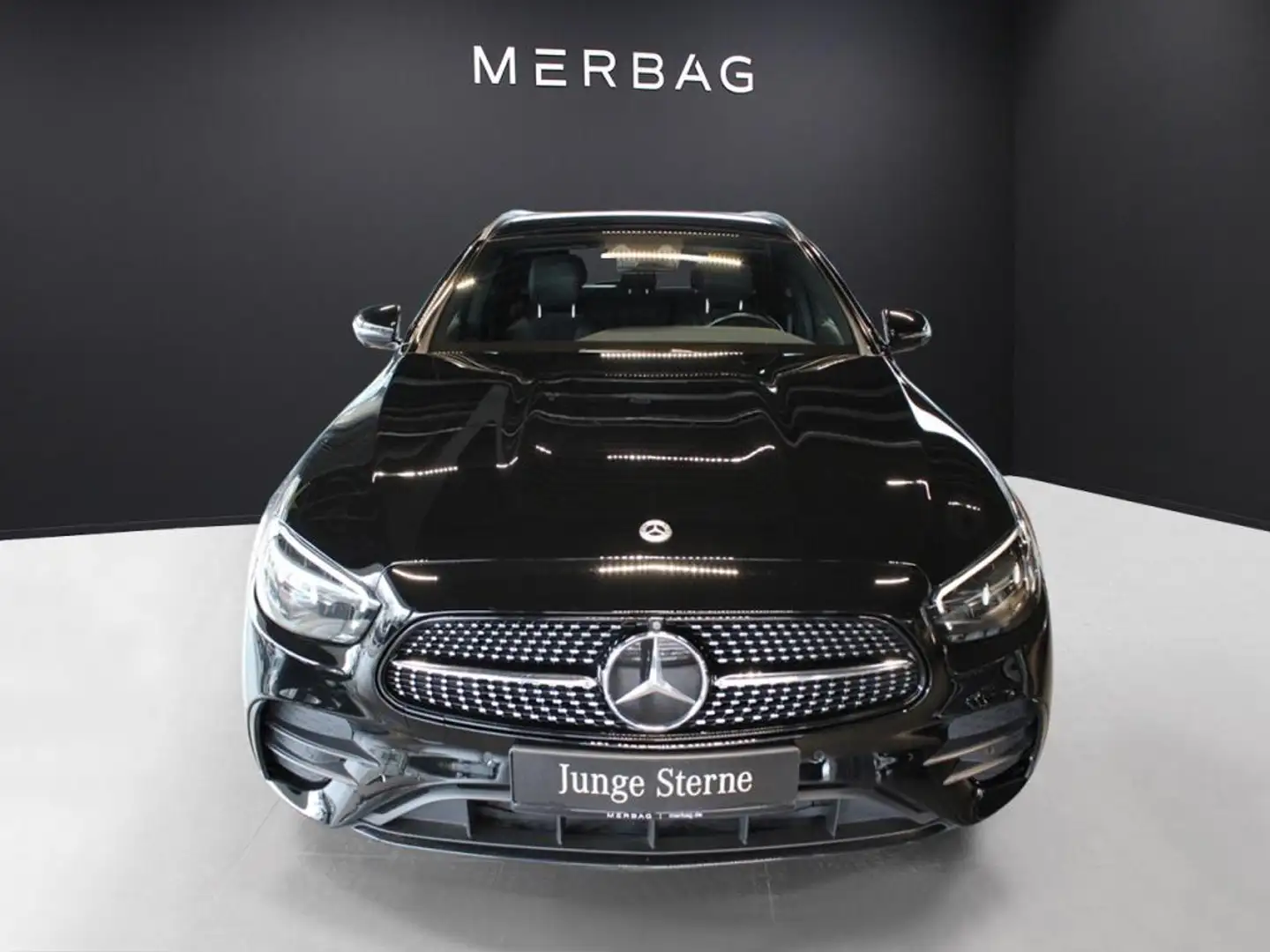 Mercedes-Benz E 300 de 4M T *AMG Night Distro Wide LED AHK Schwarz - 2