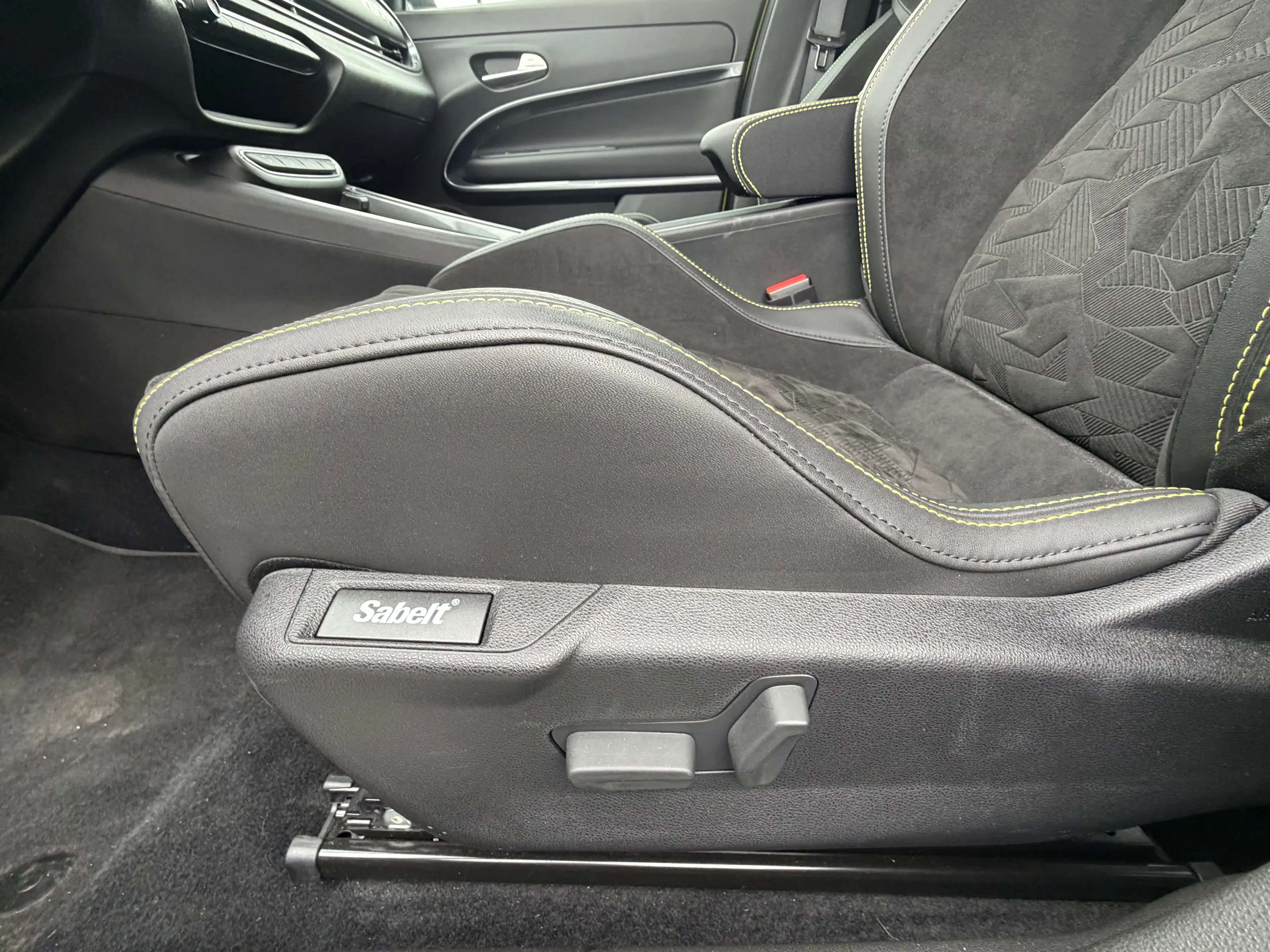 Abarth 600e e-600 54 kWh Scorpionissima Scorpionissima — photo 10
