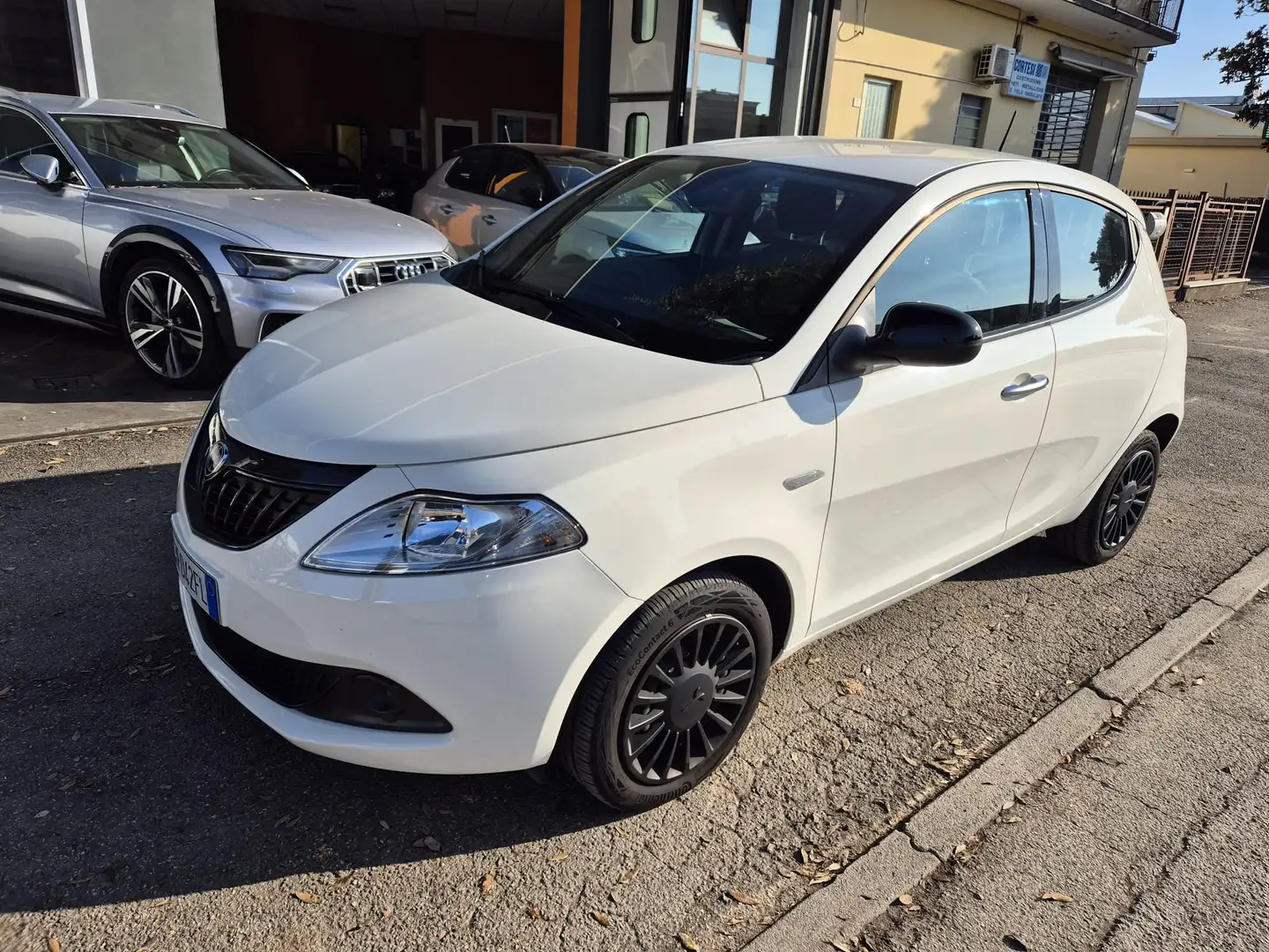 Lancia Ypsilon Ypsilon 1.0 firefly hybrid Silver Weiß - 1