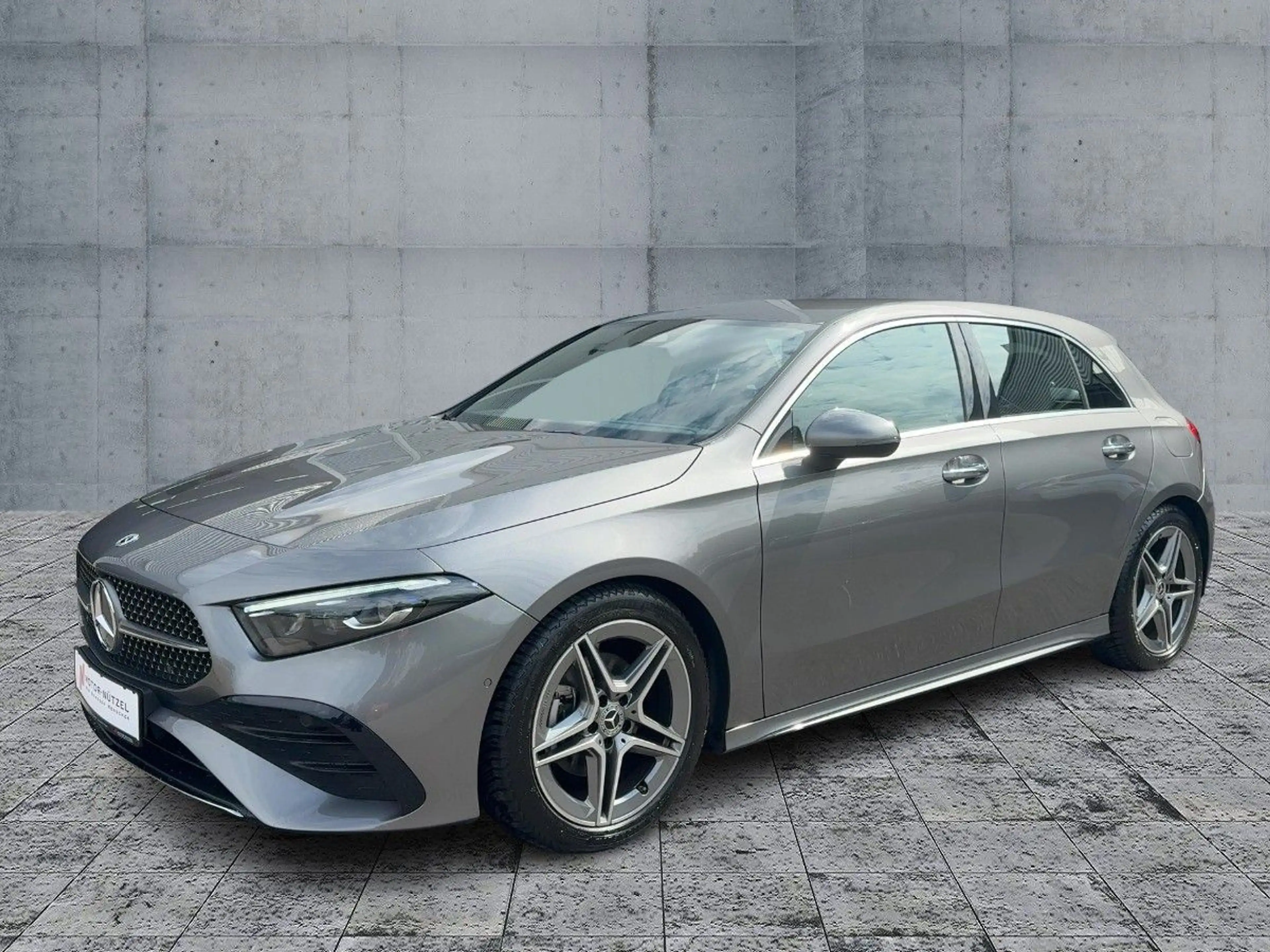 Mercedes-Benz A 200 AMG-LINE MULTIBEAM+NAV+SHZ+RFK+AHK+LM 18" — photo 2