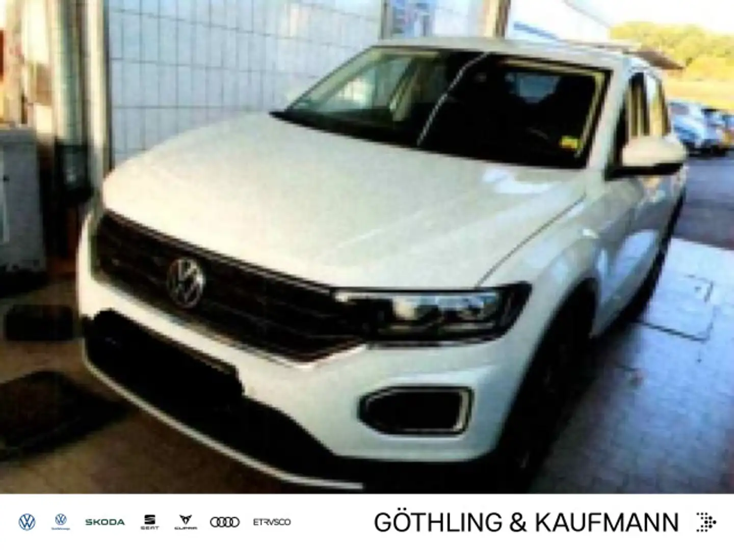 Volkswagen T-Roc 1.5 TSI Active*PDC*KLIMA*LED*NAV*SHZ*Virtu Silber - 1