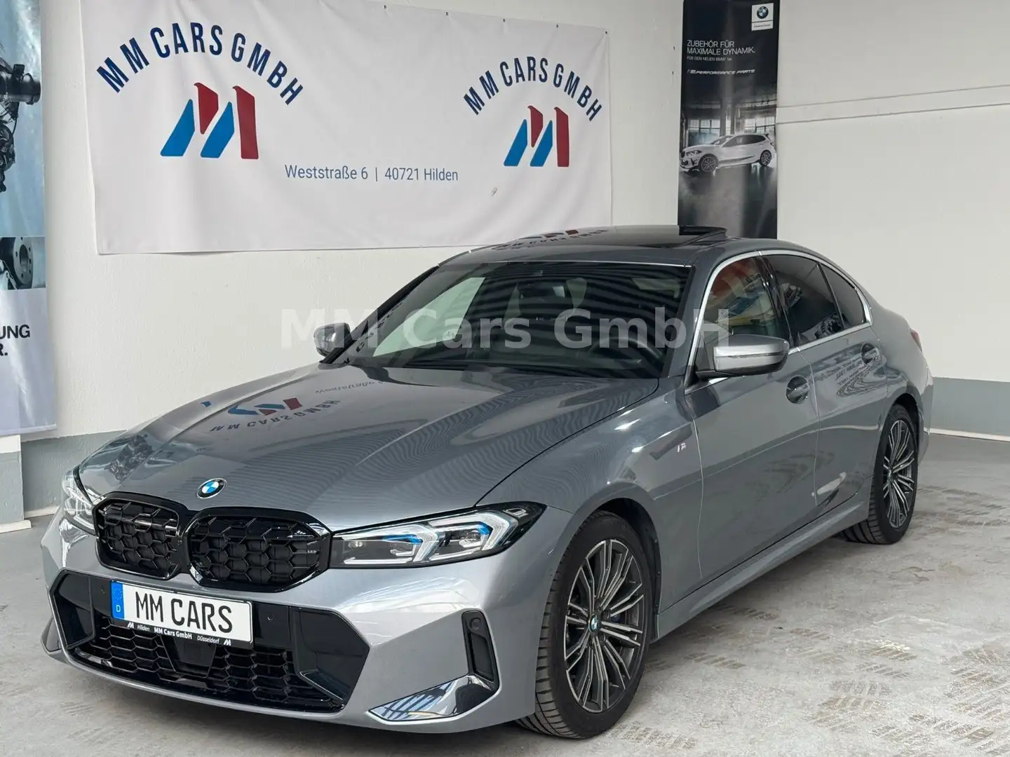BMW 330 i xDrive M Sport ACC|AHK|GSD|HUD|DA|Memory| Grau - 1