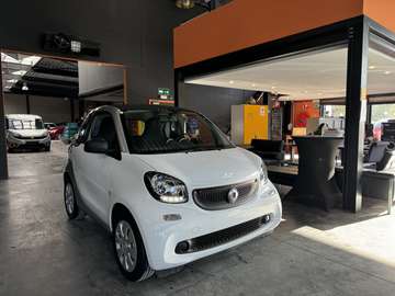 1.0i - 88.308 KM - 2 PLACES - MANUEL - RADIO