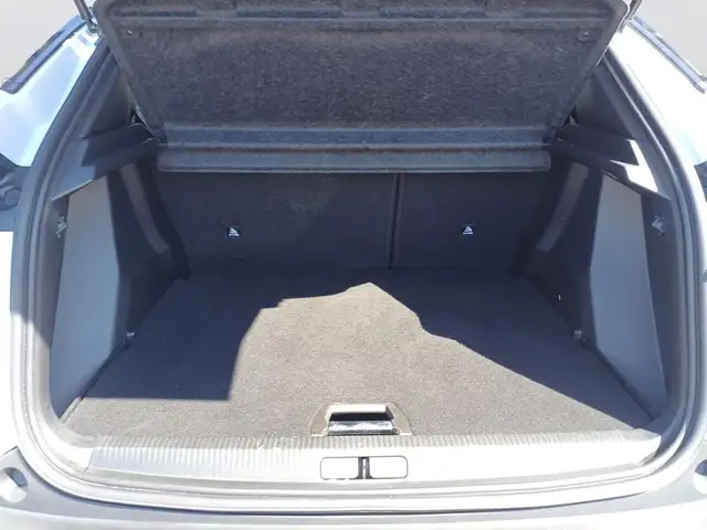 Peugeot 2008 view 7