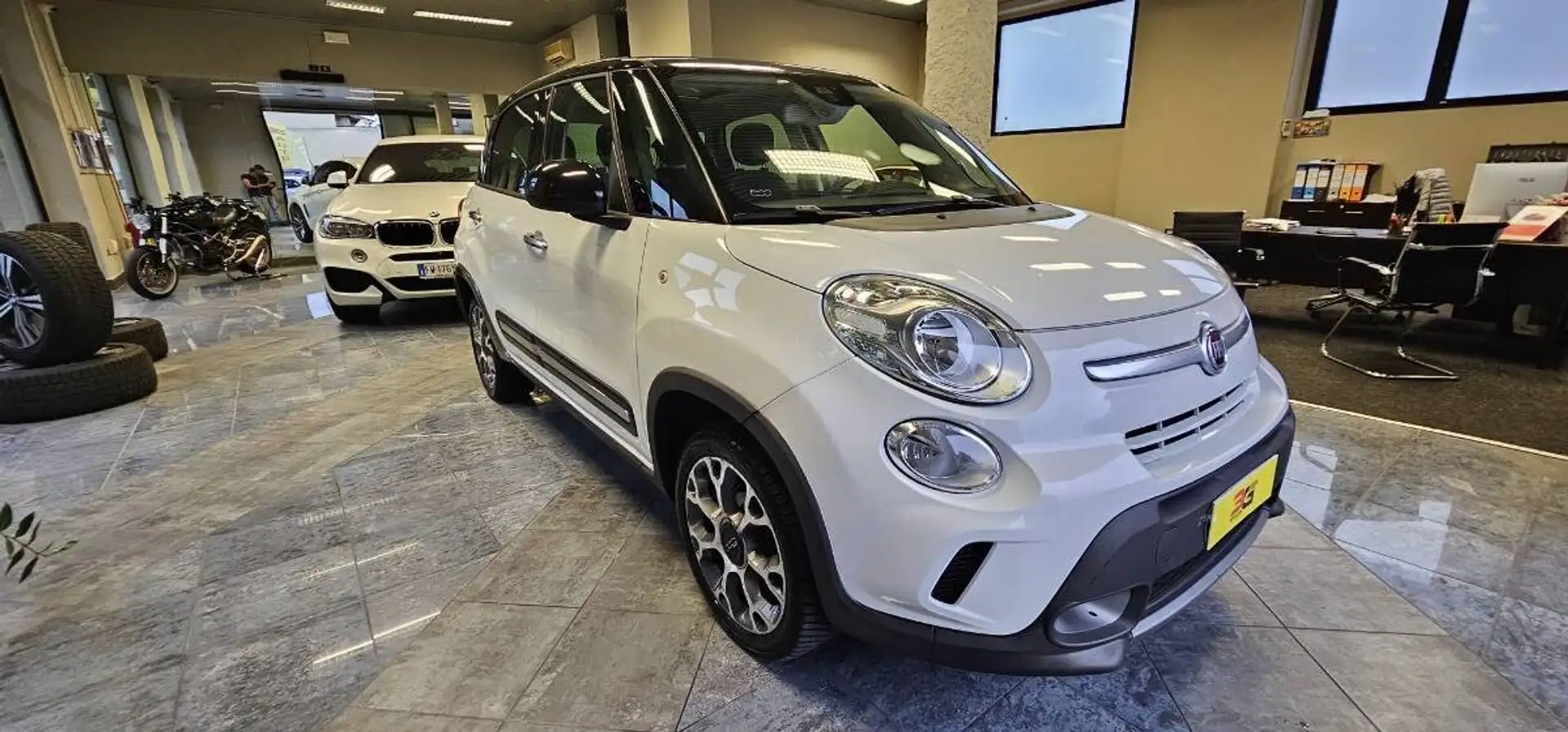Fiat 500L 1.3 mjt Trekking 85cv Bianco - 2