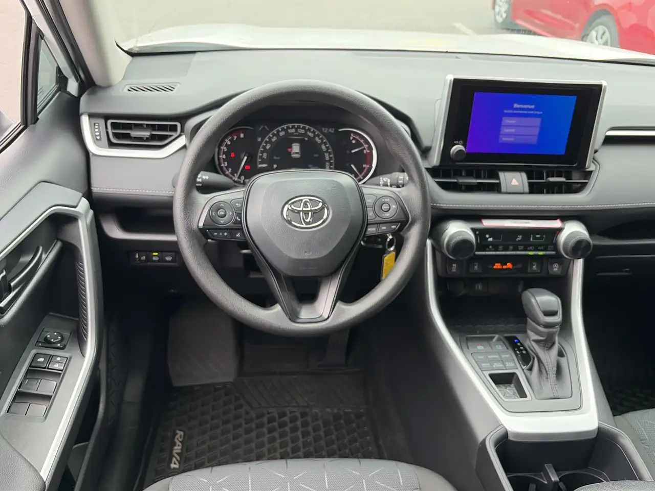 Toyota RAV 4 снимка Toyota RAV 4