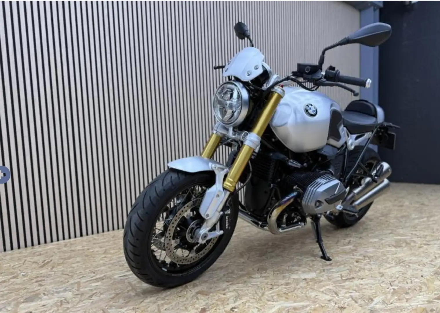 BMW R nineT Silber - 2