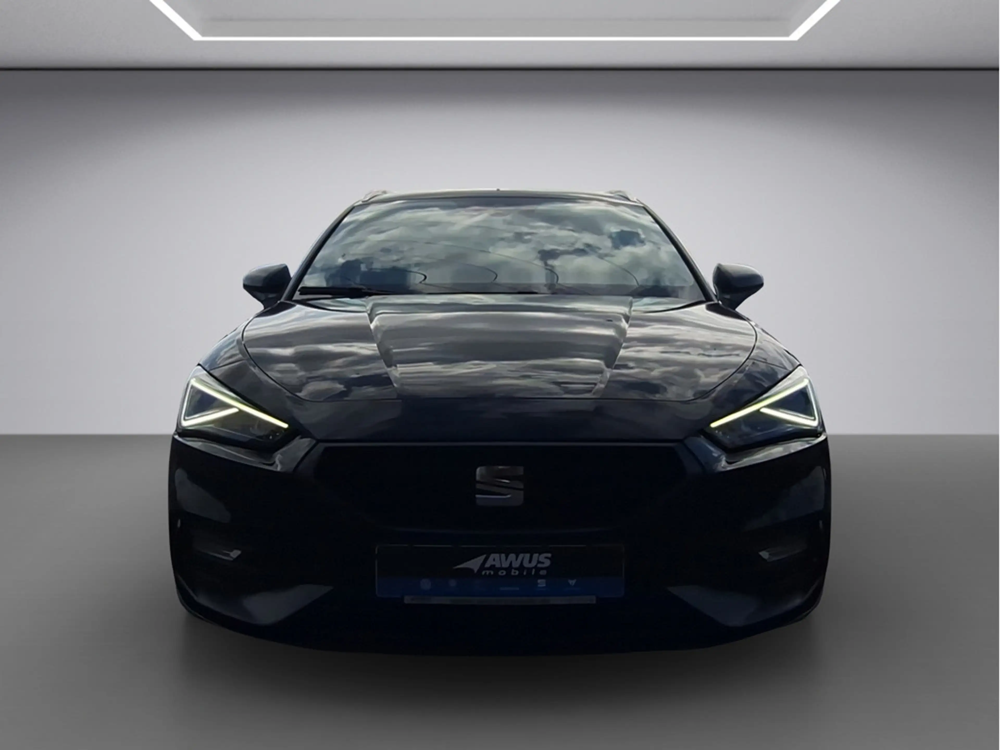 SEAT Leon Sportstourer FR 1.5 TSI 6-Gang LED, Navigation, Rückfahrkamera — photo 8
