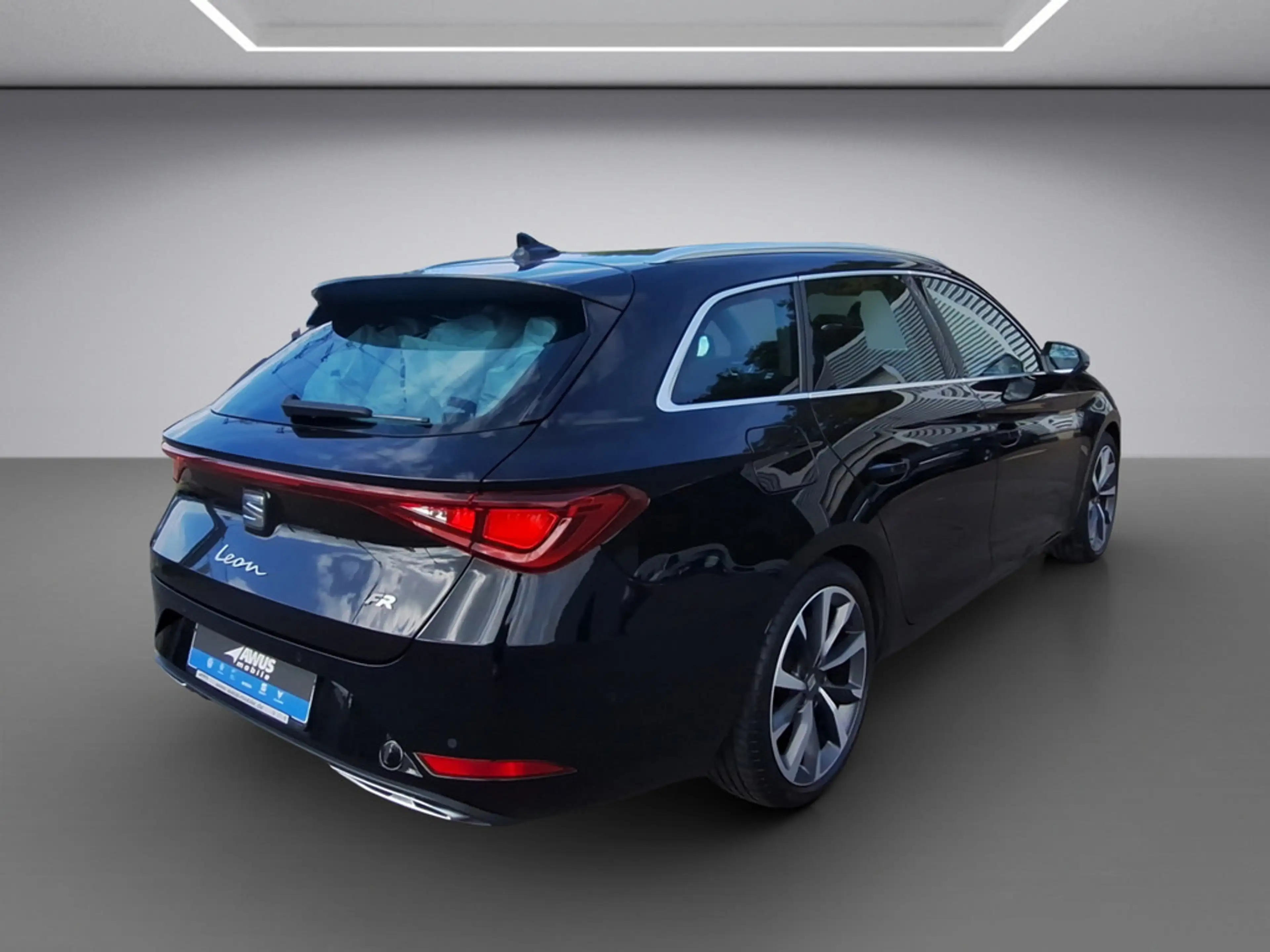 SEAT Leon Sportstourer FR 1.5 TSI 6-Gang LED, Navigation, Rückfahrkamera — photo 5