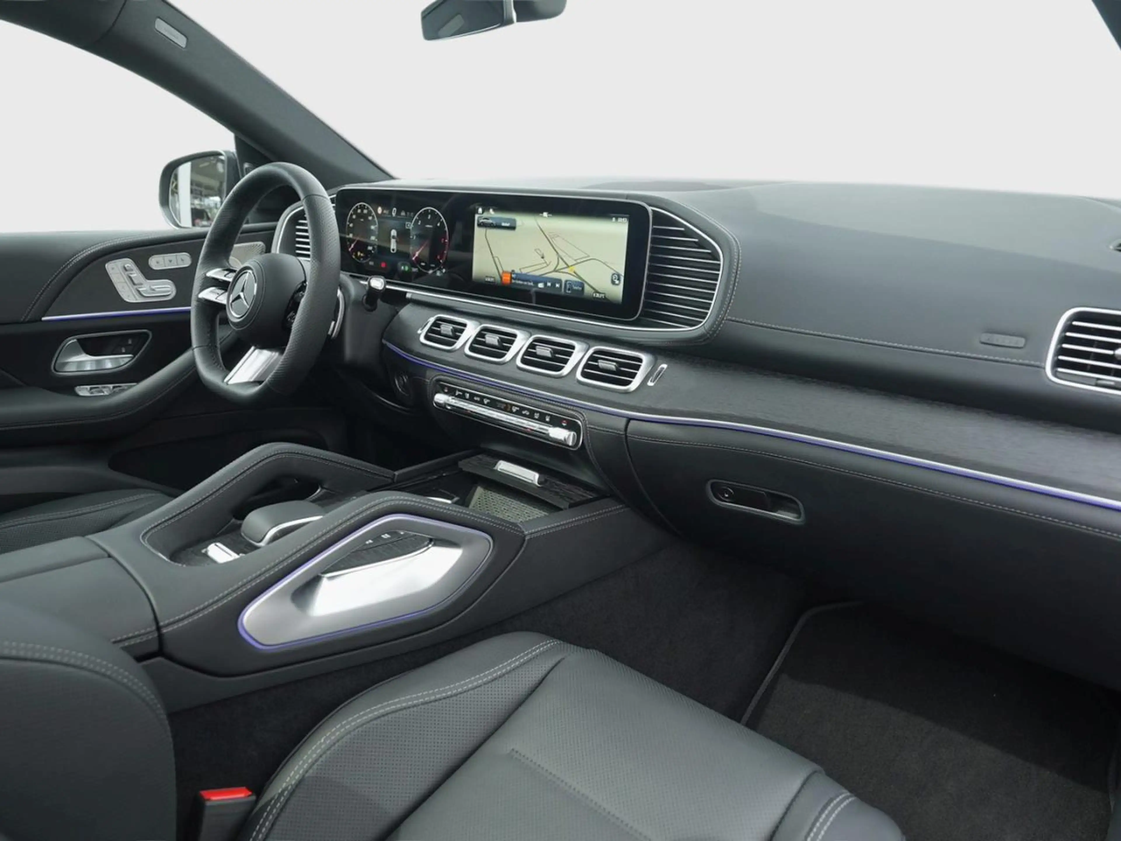 Mercedes-Benz GLE 450 d 4MATIC Coupé AMG Standhzg 360° Panorama — photo 15
