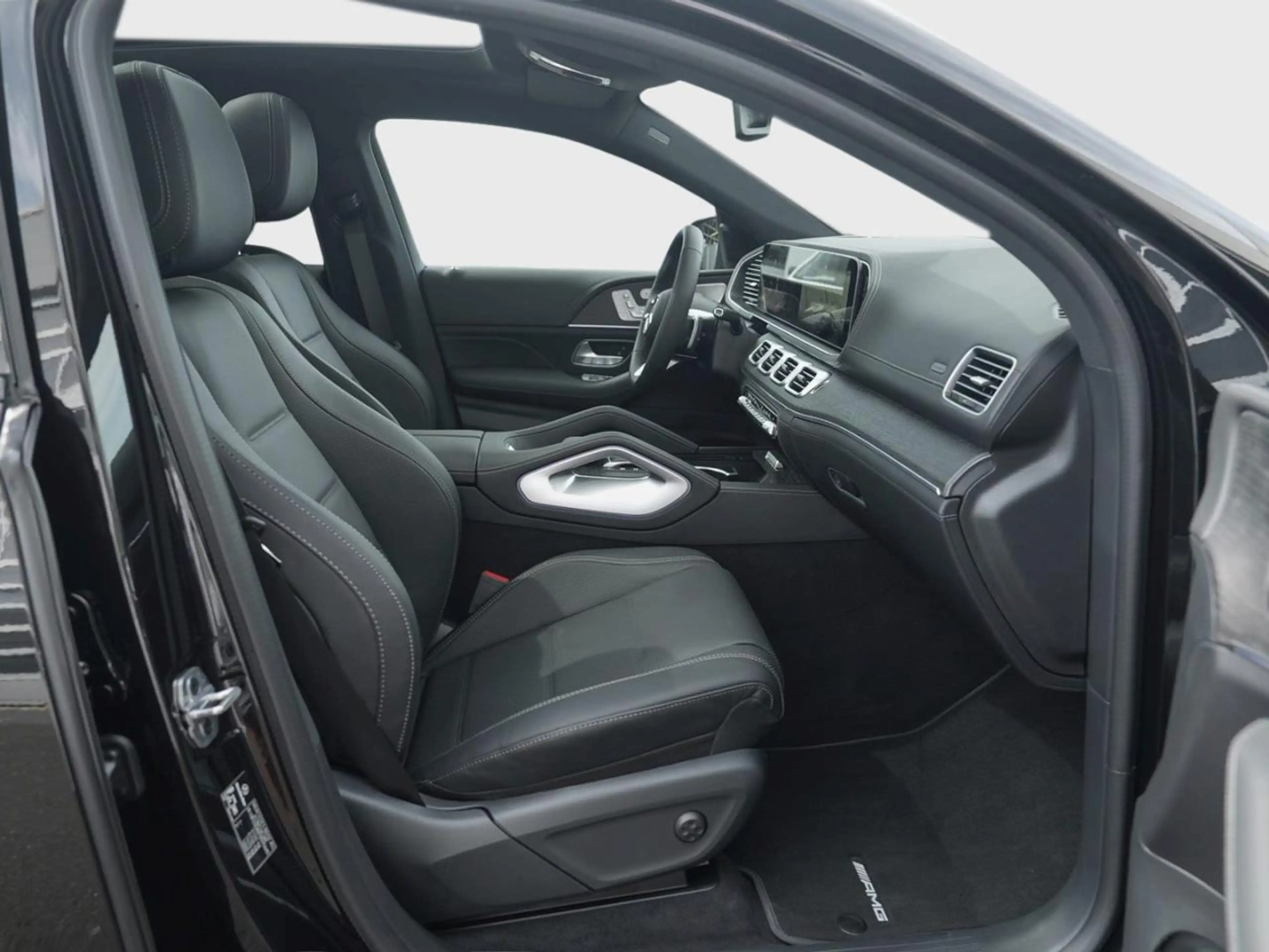 Mercedes-Benz GLE 450 d 4MATIC Coupé AMG Standhzg 360° Panorama — photo 9