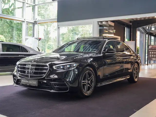 Mercedes-Benz S-Class view 6