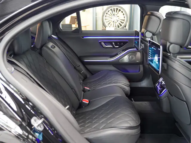 Mercedes-Benz S-Class view 13
