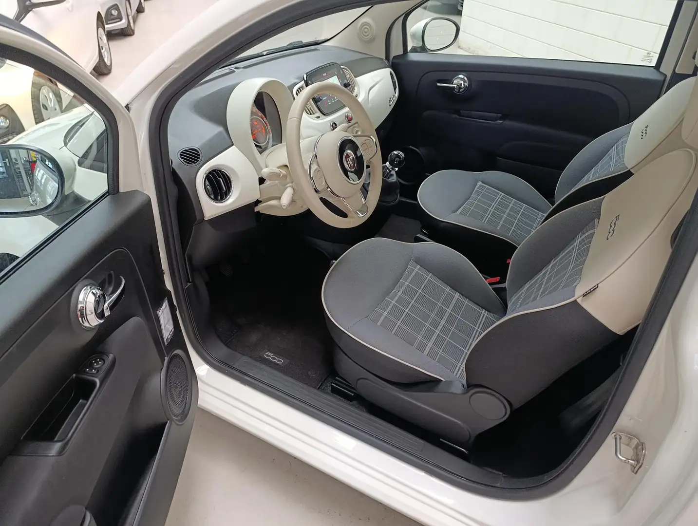 Fiat 500 1.0 Hybrid Lounge Wit - 2