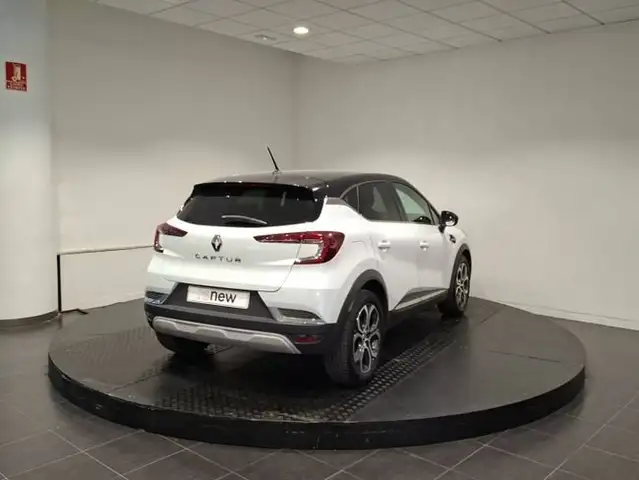Renault Captur view 3