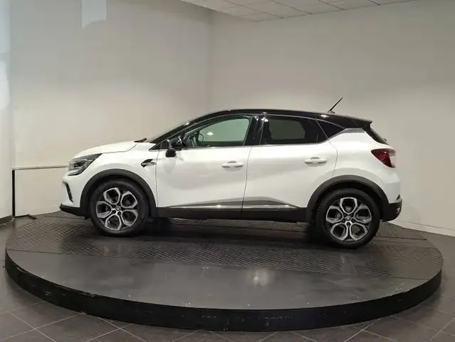 Renault Captur view 4