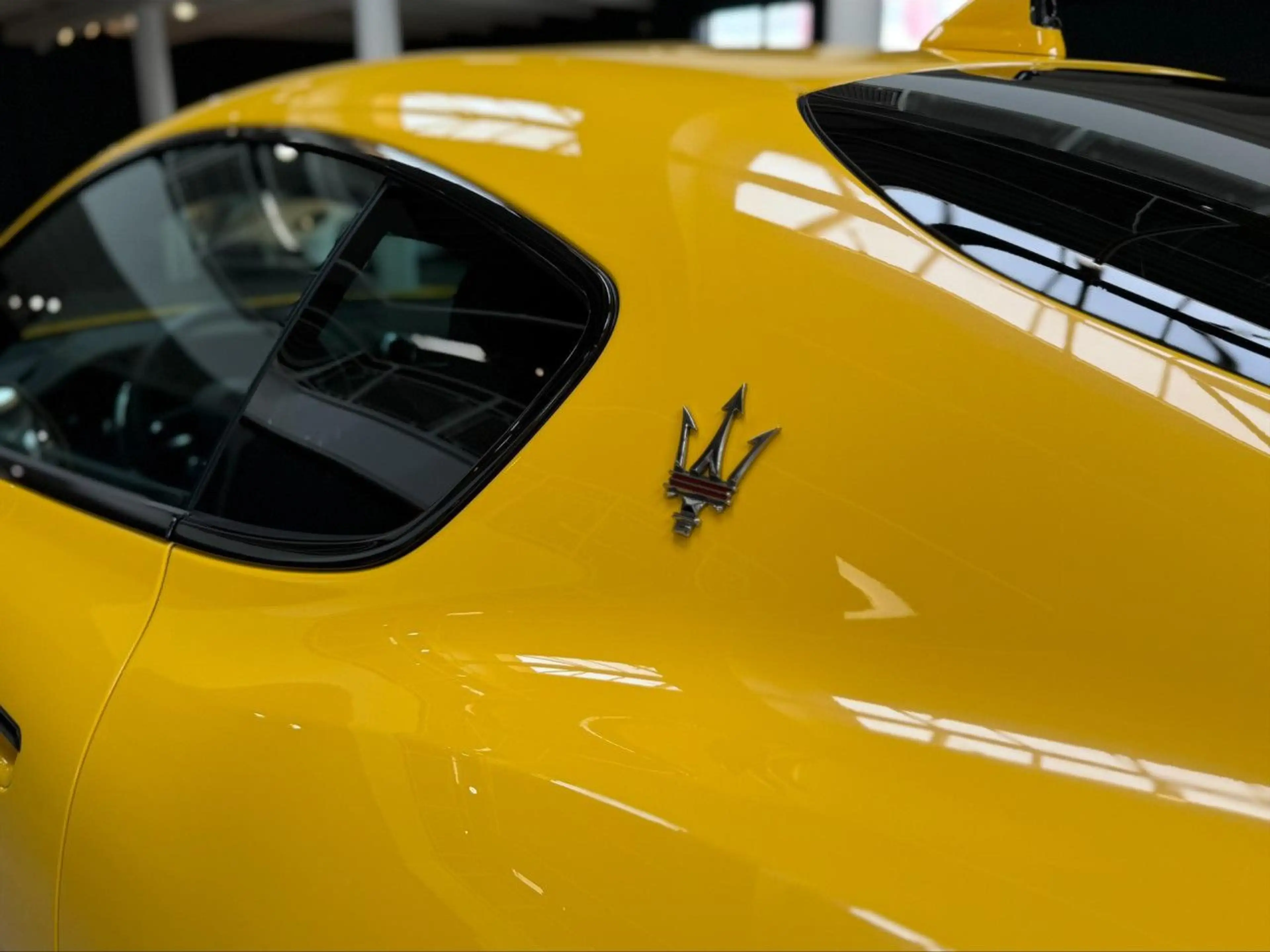 Maserati GranTurismo Trofeo Giallo Corse Sportpaket Navi — photo 9