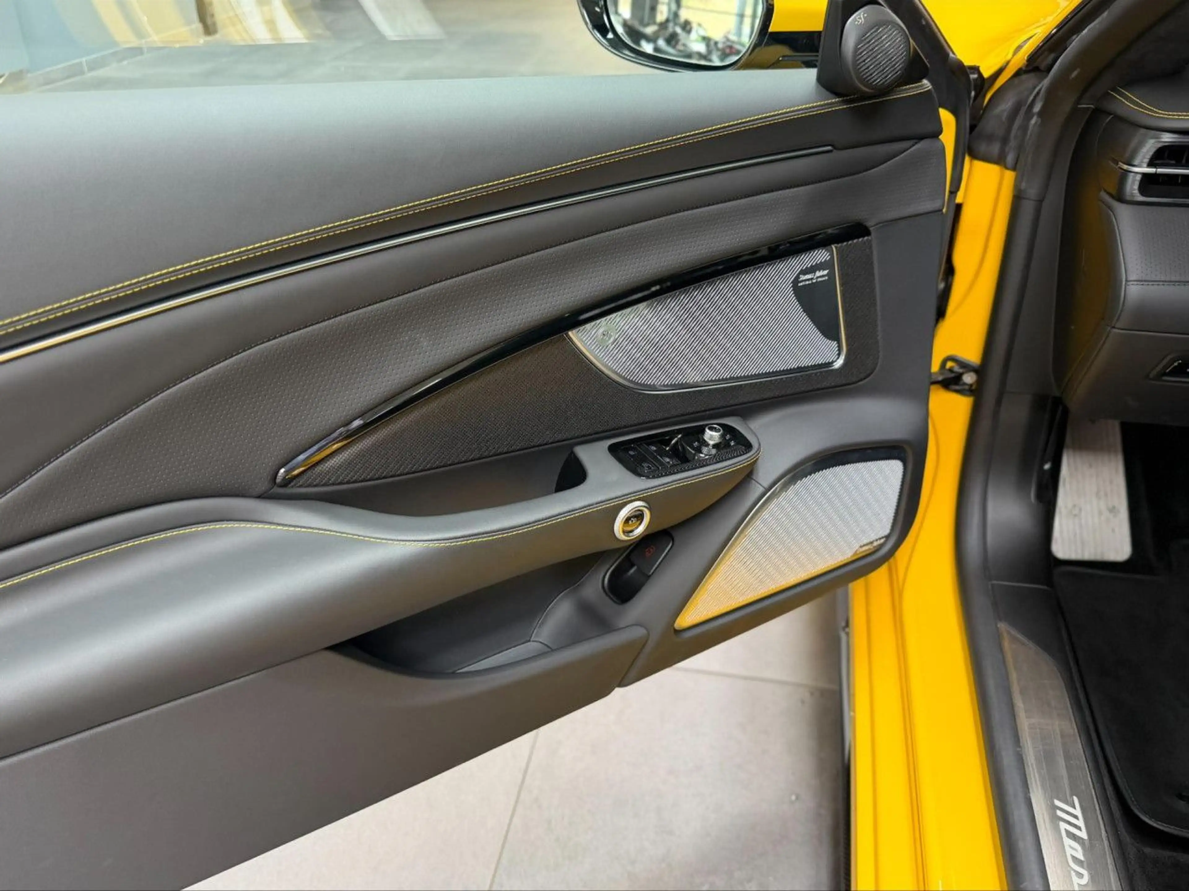 Maserati GranTurismo Trofeo Giallo Corse Sportpaket Navi — photo 11