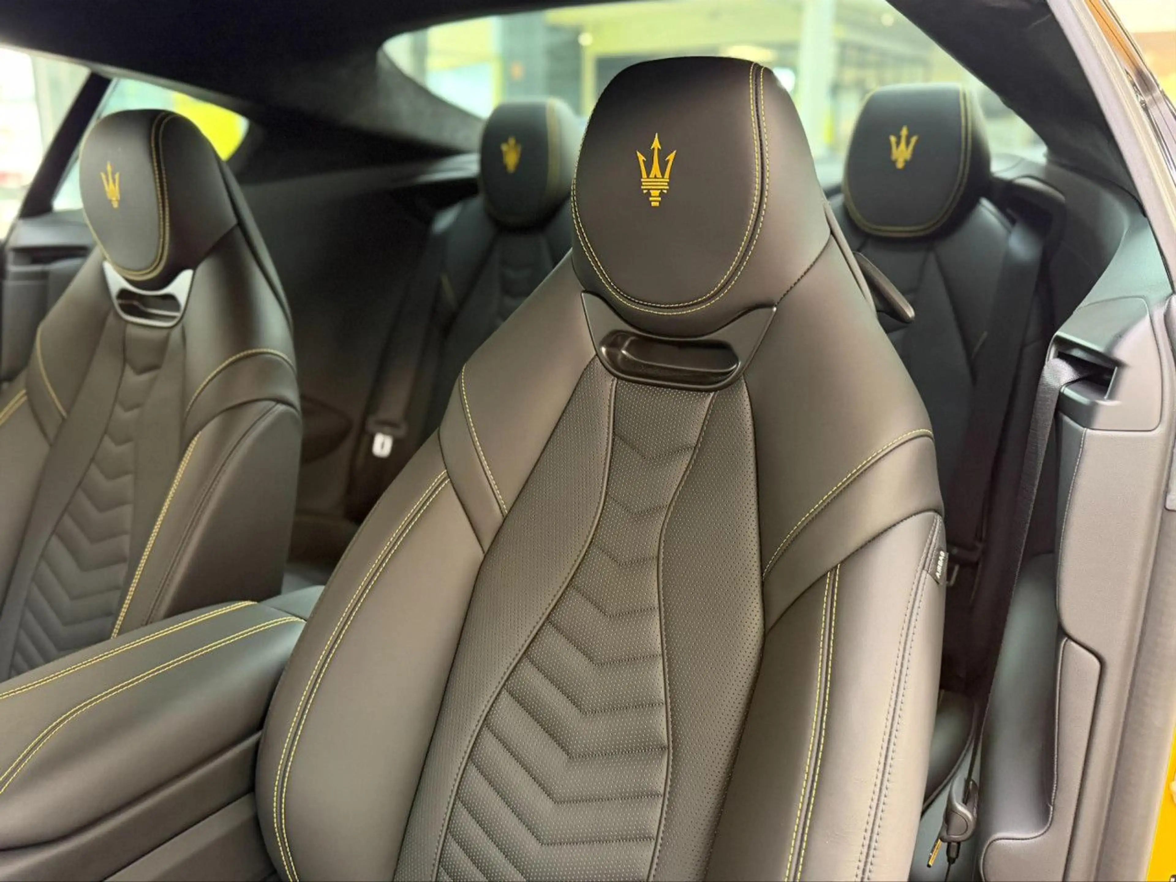 Maserati GranTurismo Trofeo Giallo Corse Sportpaket Navi — photo 12