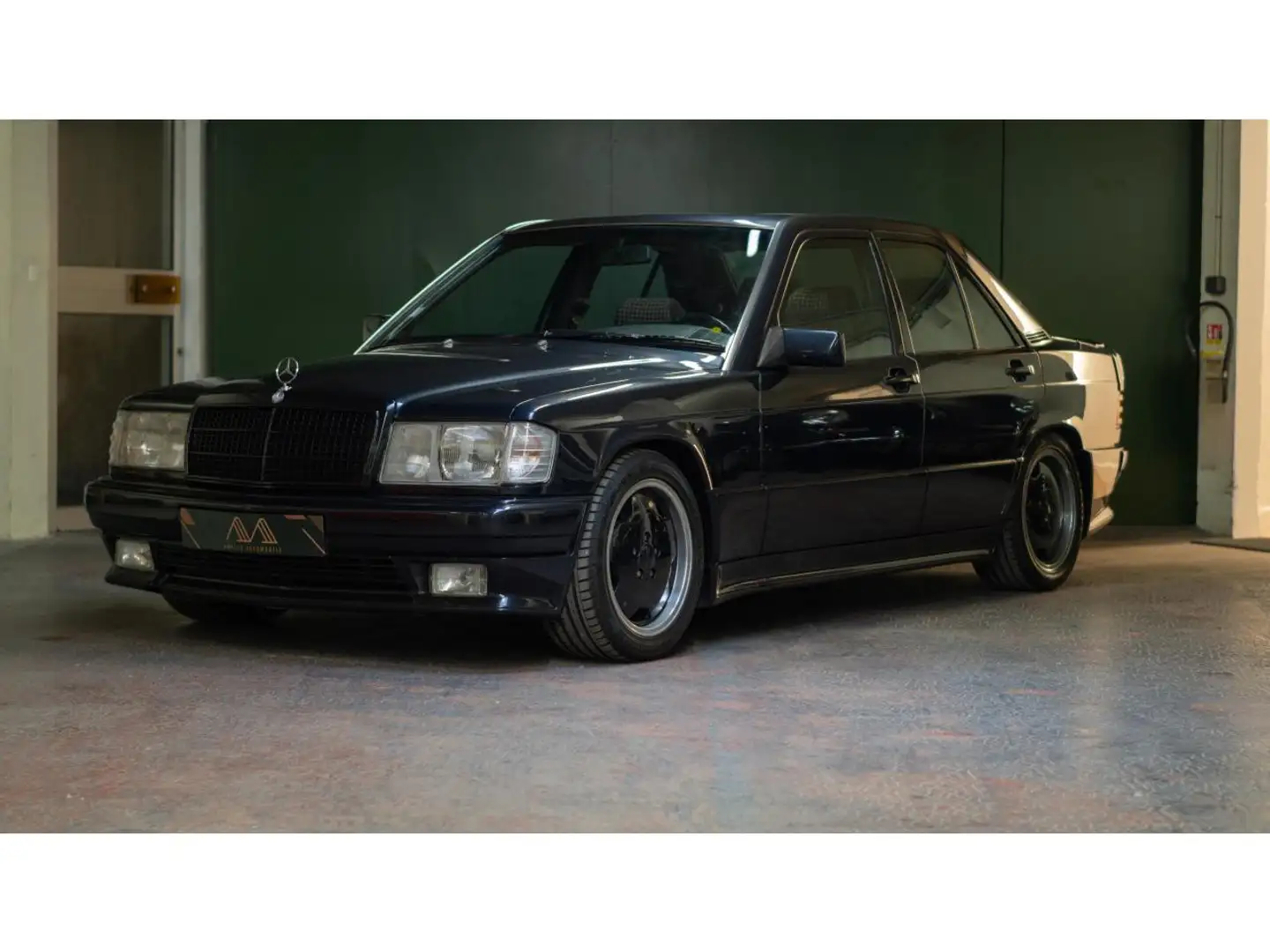 Mercedes-Benz 190 E 3.2 AMG Noir - 2
