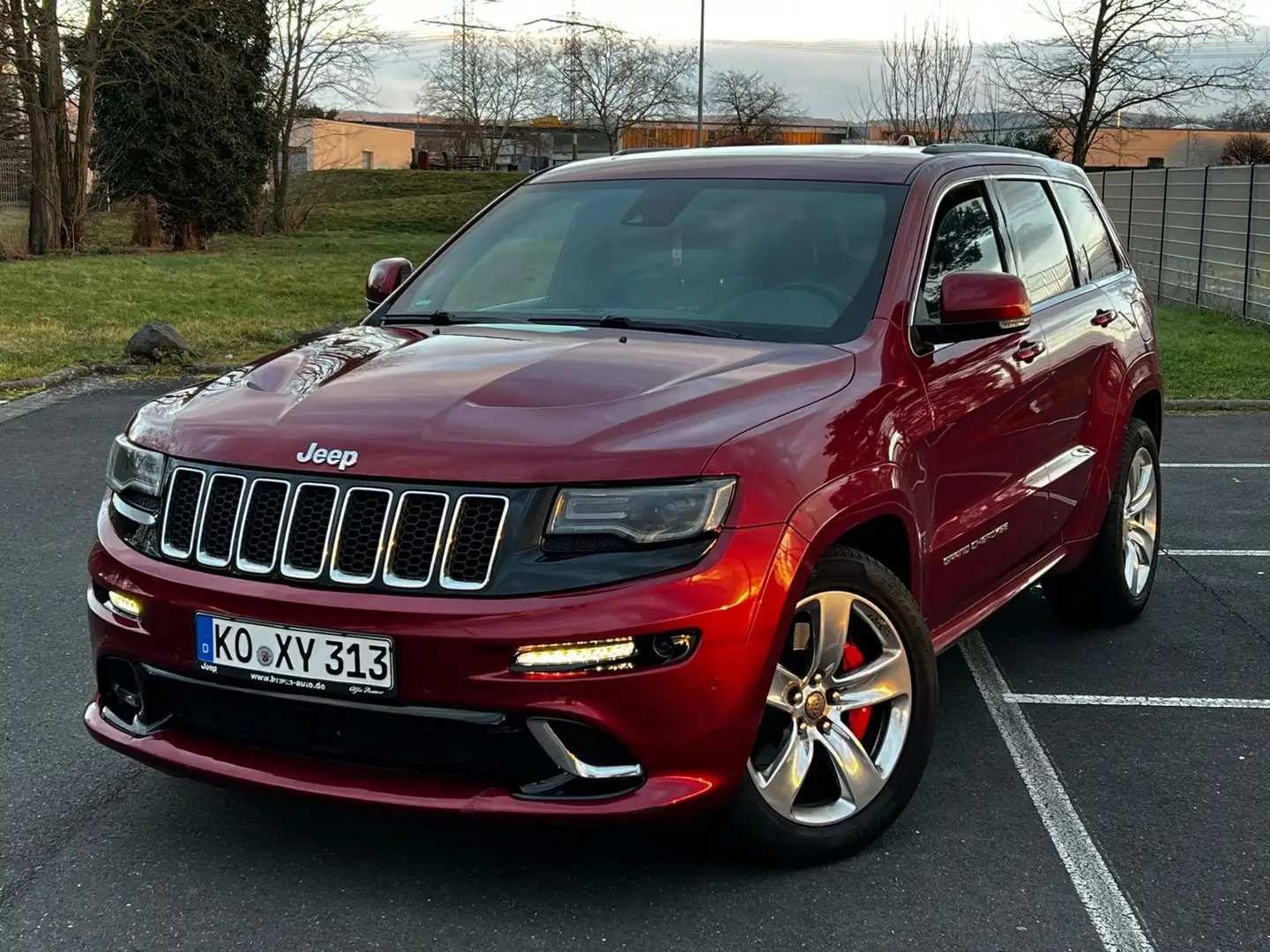 Jeep Grand Cherokee 6.4 V8 HEMI SRT +450 PS Rot - 2