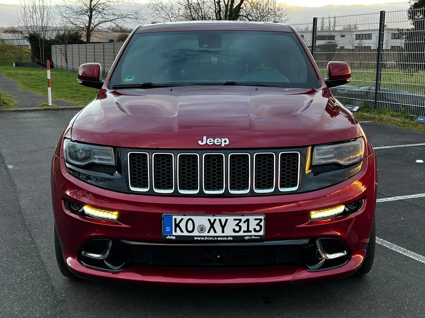 Jeep Grand Cherokee 6.4 V8 HEMI SRT +450 PS Rot - 1