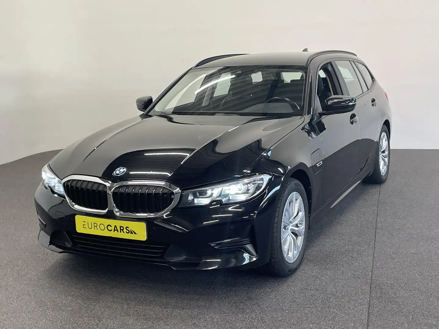 BMW 330 3-serie Touring 330e Aut. Sportline Business 292pk Noir - 2