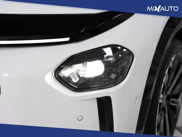Lancia Ypsilon view 10