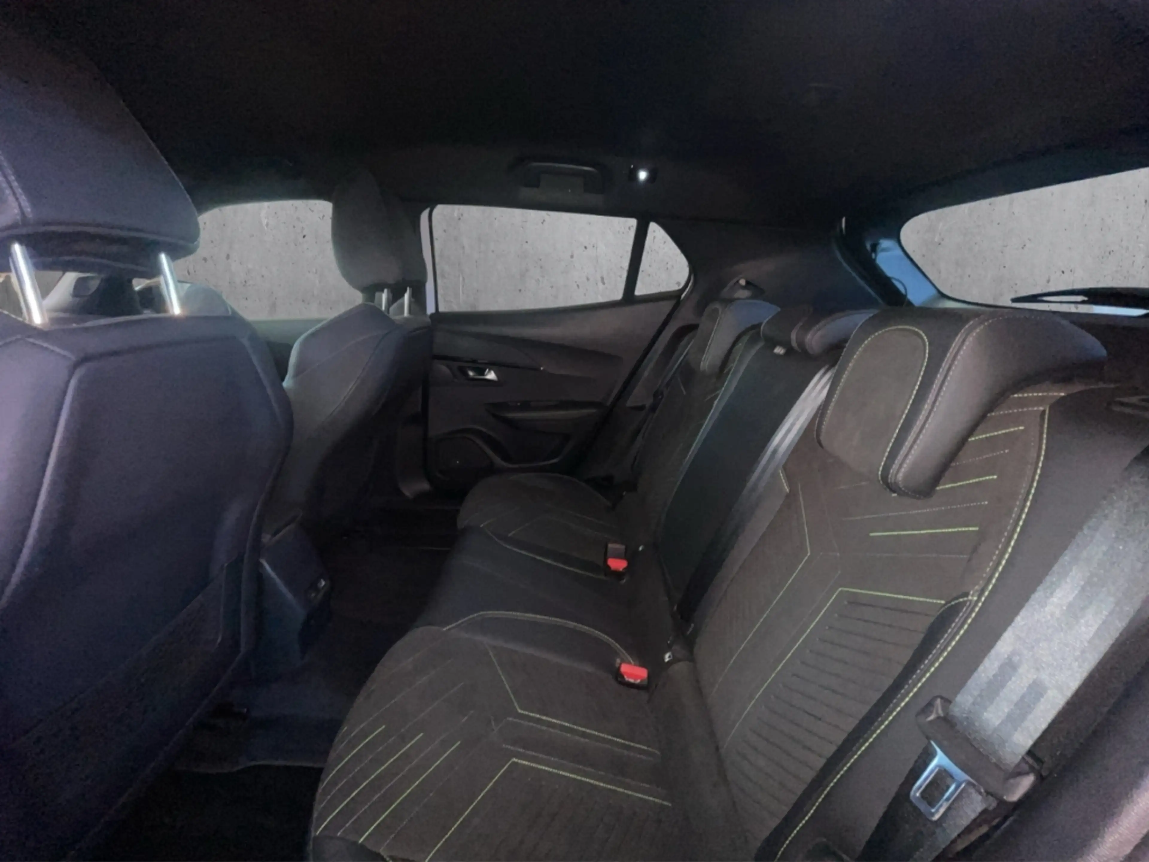 Peugeot 2008 GT PT130 EAT8 Kamera El.Sitz LED ACC  CarPlay ACC — photo 8