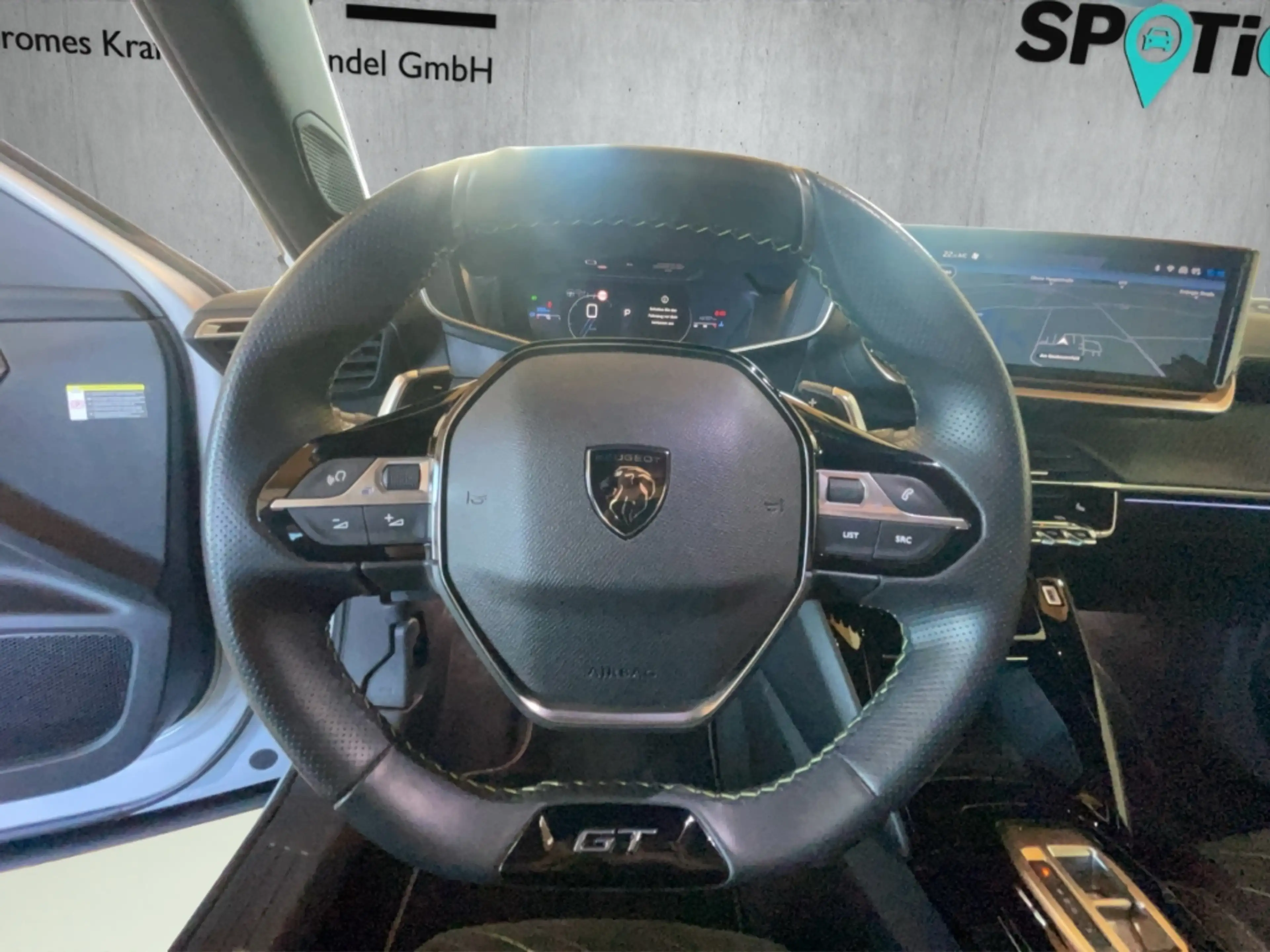 Peugeot 2008 GT PT130 EAT8 Kamera El.Sitz LED ACC  CarPlay ACC — photo 10
